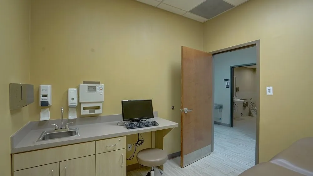 Office For Rent in Dallas County , 3230 Interstate 30 102, Mesquite, Texas 75150, 0, 0, Garage spaces, 0 Sqft, built in 2006, mls#21310408, Real Estate Agent in Mesquite, Homes For Rent in Dallas county, Homes For Rent in Mesquite, Realtor in Mesquite Texas, Real Estate Brokerage Independent Realty Texas, Luminita Cordes Realtor