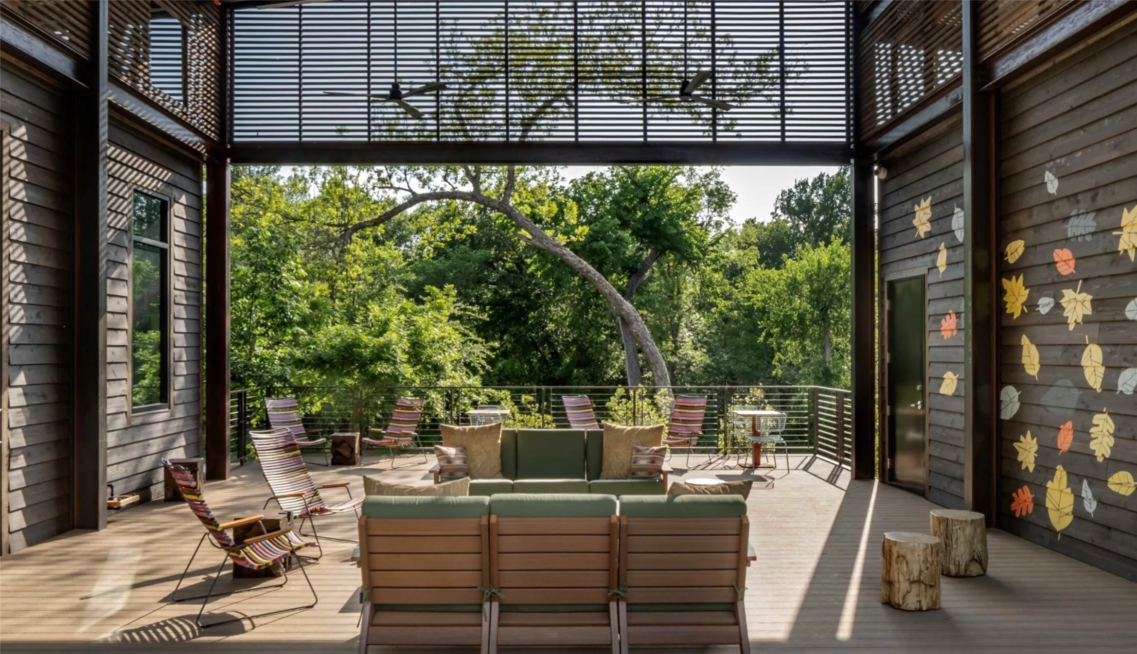 Painted Tree offers wonderful outdoor social areas where relaxing with friends is the name of the game!