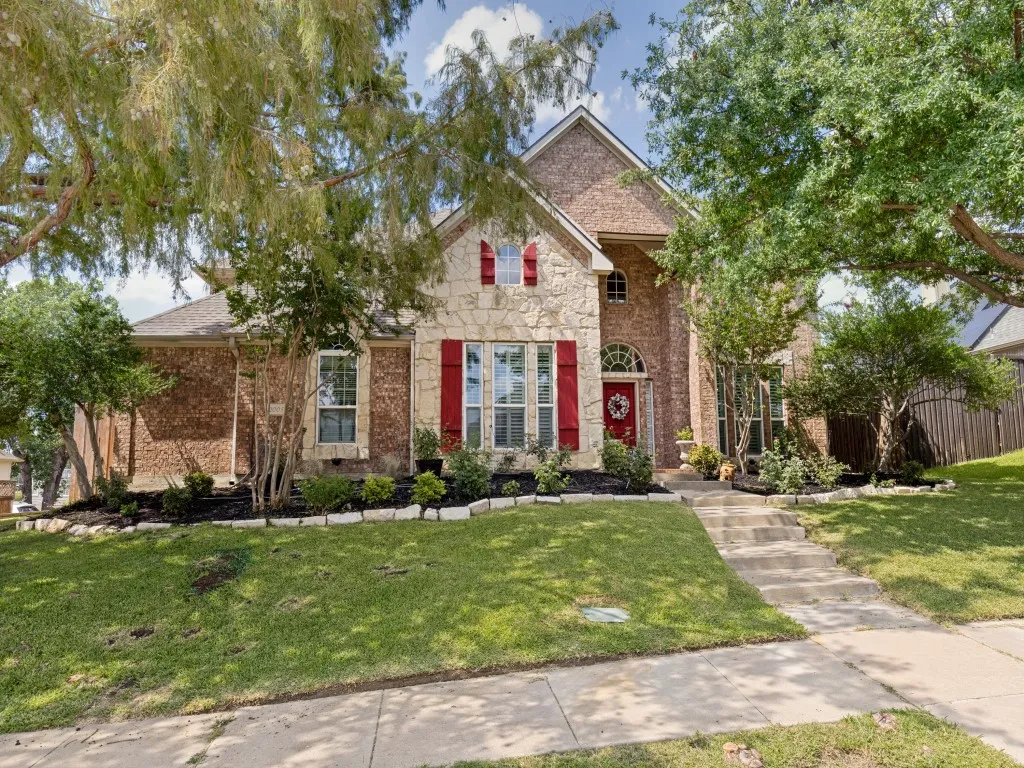 Single Family Residence For Sale in Dallas County , 2005 Saint Pierre Drive, Carrollton, Texas 75006, 4 Bedroom, 4 Bathroom, 2 Garage spaces, 3,264 Sqft, built in 1999, mls#21309181, Real Estate Agent in Carrollton, Homes For Sale in Dallas county, Homes For Sale in Carrollton, Realtor in Carrollton Texas, Real Estate Brokerage Independent Realty Texas, Luminita Cordes Realtor