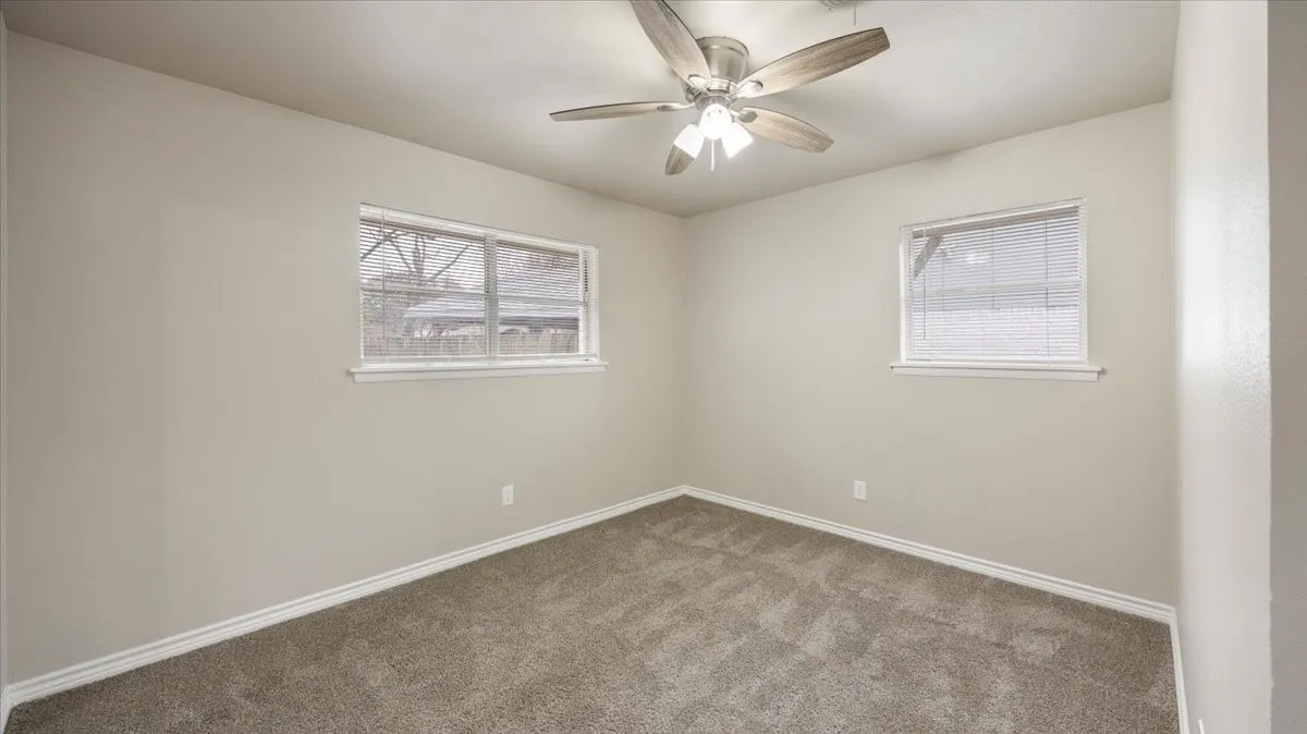 Single Family Residence For Sale in Tarrant County , 5229 Rutland Avenue, Fort Worth, Texas 76133, 3 Bedroom, 2 Bathroom, 2 Garage spaces, 2,131 Sqft, built in 1959, mls#21309066, Real Estate Agent in Fort Worth, Homes For Sale in Tarrant county, Homes For Sale in Fort Worth, Realtor in Fort Worth Texas, Real Estate Brokerage Independent Realty Texas, Luminita Cordes Realtor