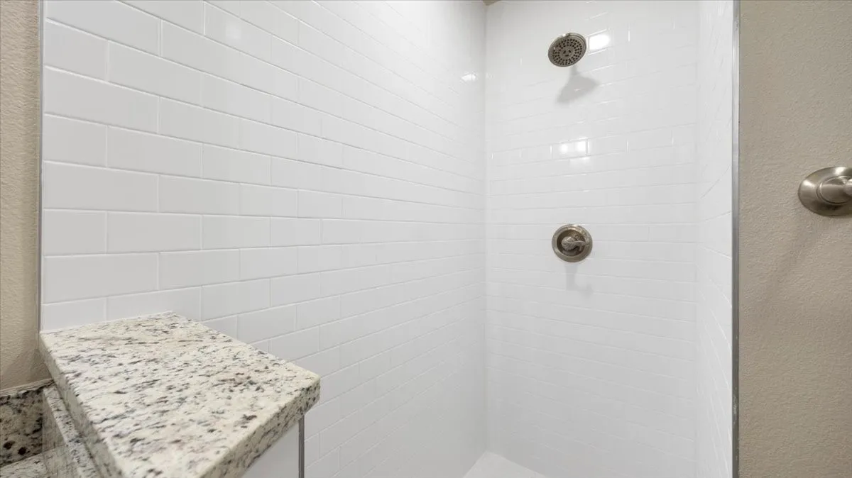 Single Family Residence For Sale in Tarrant County , 5229 Rutland Avenue, Fort Worth, Texas 76133, 3 Bedroom, 2 Bathroom, 2 Garage spaces, 2,131 Sqft, built in 1959, mls#21309066, Real Estate Agent in Fort Worth, Homes For Sale in Tarrant county, Homes For Sale in Fort Worth, Realtor in Fort Worth Texas, Real Estate Brokerage Independent Realty Texas, Luminita Cordes Realtor