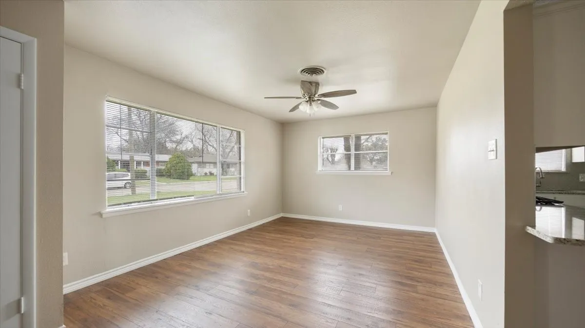 Single Family Residence For Sale in Tarrant County , 5229 Rutland Avenue, Fort Worth, Texas 76133, 3 Bedroom, 2 Bathroom, 2 Garage spaces, 2,131 Sqft, built in 1959, mls#21309066, Real Estate Agent in Fort Worth, Homes For Sale in Tarrant county, Homes For Sale in Fort Worth, Realtor in Fort Worth Texas, Real Estate Brokerage Independent Realty Texas, Luminita Cordes Realtor