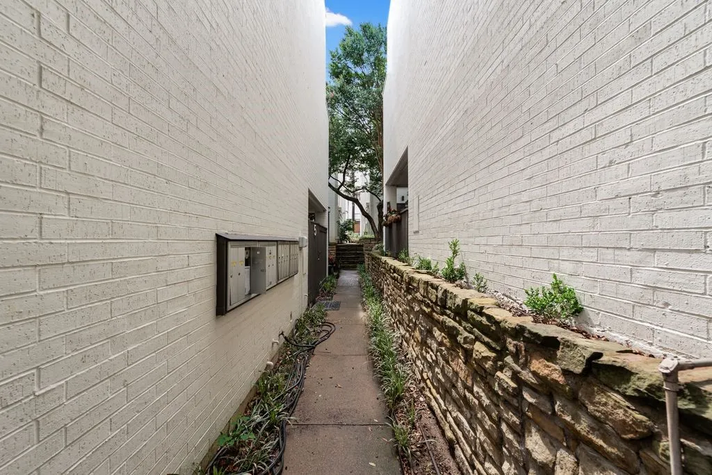 Walk way to unit 18