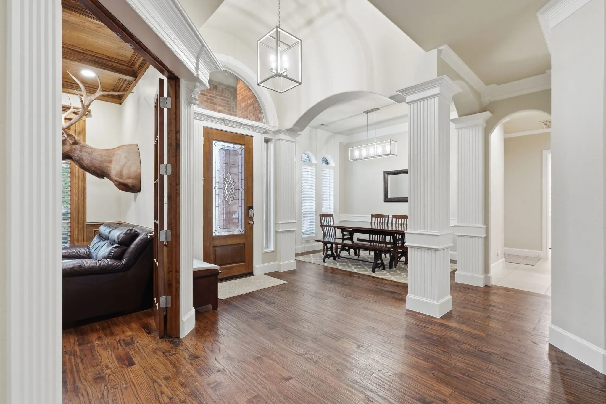 Single Family Residence For Sale in Tarrant County , 1016 Meandering Woods Drive, Keller, Texas 76248, 5 Bedroom, 4 Bathroom, 3 Garage spaces, 4,023 Sqft, built in 2001, mls#21284041, Real Estate Agent in Keller, Homes For Sale in Tarrant county, Homes For Sale in Keller, Realtor in Keller Texas, Real Estate Brokerage Independent Realty Texas, Luminita Cordes Realtor