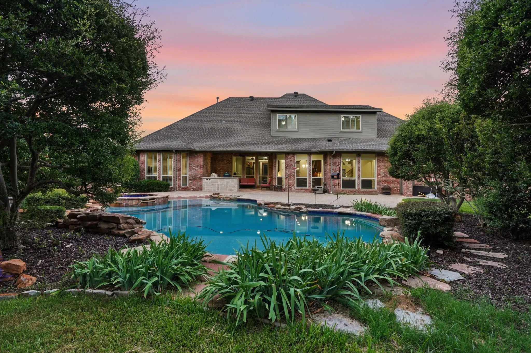 Single Family Residence For Sale in Tarrant County , 1016 Meandering Woods Drive, Keller, Texas 76248, 5 Bedroom, 4 Bathroom, 3 Garage spaces, 4,023 Sqft, built in 2001, mls#21284041, Real Estate Agent in Keller, Homes For Sale in Tarrant county, Homes For Sale in Keller, Realtor in Keller Texas, Real Estate Brokerage Independent Realty Texas, Luminita Cordes Realtor