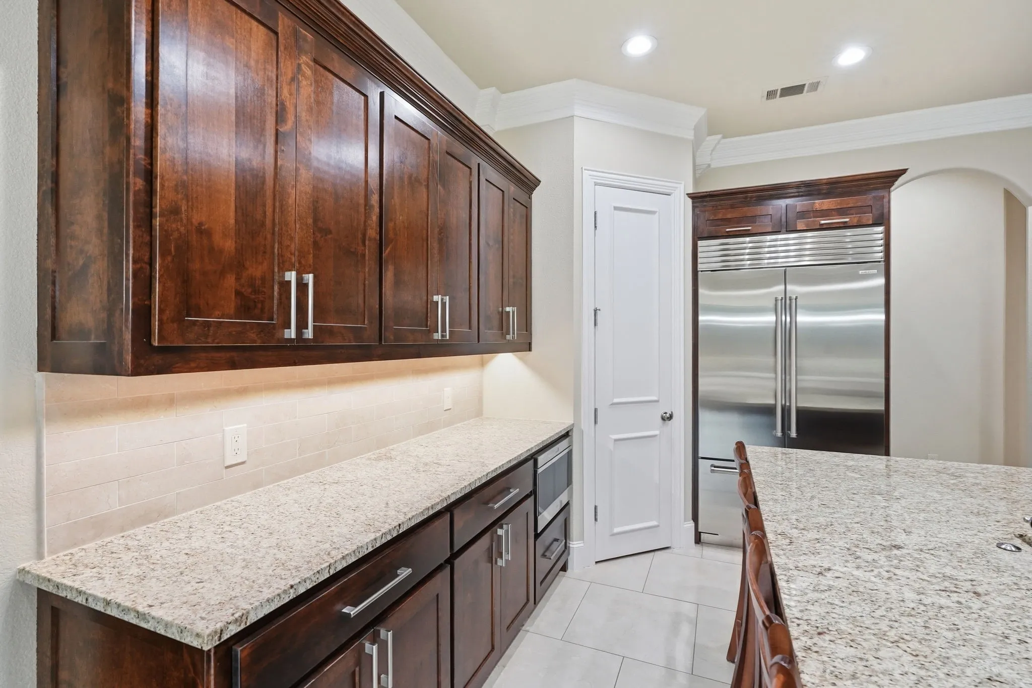Single Family Residence For Sale in Tarrant County , 1016 Meandering Woods Drive, Keller, Texas 76248, 5 Bedroom, 4 Bathroom, 3 Garage spaces, 4,023 Sqft, built in 2001, mls#21284041, Real Estate Agent in Keller, Homes For Sale in Tarrant county, Homes For Sale in Keller, Realtor in Keller Texas, Real Estate Brokerage Independent Realty Texas, Luminita Cordes Realtor