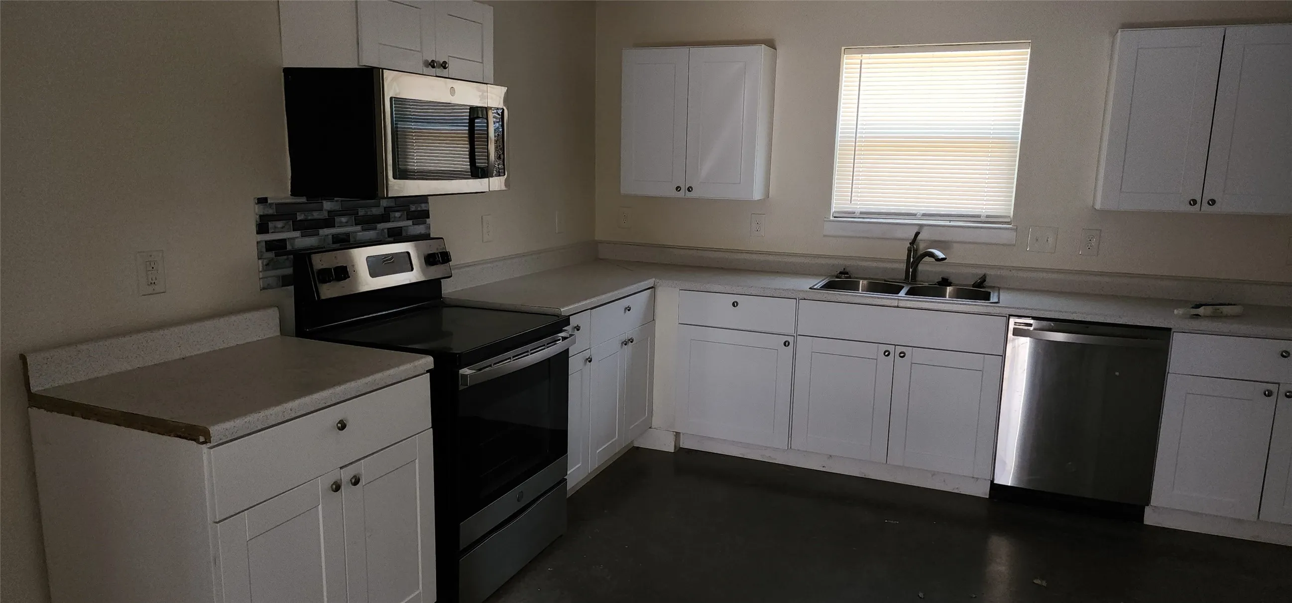For Sale in Eastland County , 201 Bedford Street, Eastland, Texas 76448, 2 Bedroom, 2 Bathroom, Garage spaces, 0 Sqft, built in 2020, mls#21310461, Real Estate Agent in Eastland, Homes For Sale in Eastland county, Homes For Sale in Eastland, Realtor in Eastland Texas, Real Estate Brokerage Independent Realty Texas, Luminita Cordes Realtor