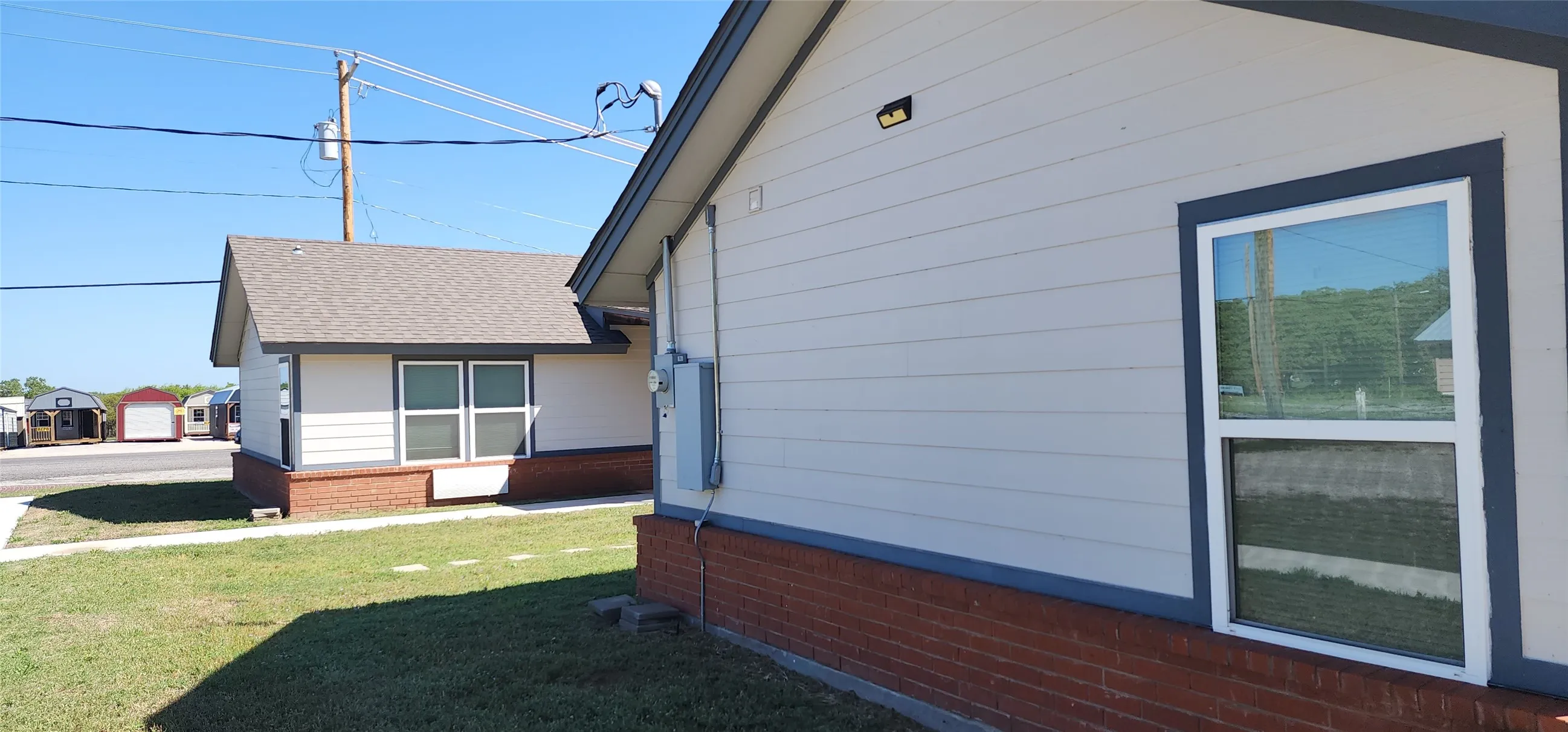 For Sale in Eastland County , 201 Bedford Street, Eastland, Texas 76448, 2 Bedroom, 2 Bathroom, Garage spaces, 0 Sqft, built in 2020, mls#21310461, Real Estate Agent in Eastland, Homes For Sale in Eastland county, Homes For Sale in Eastland, Realtor in Eastland Texas, Real Estate Brokerage Independent Realty Texas, Luminita Cordes Realtor