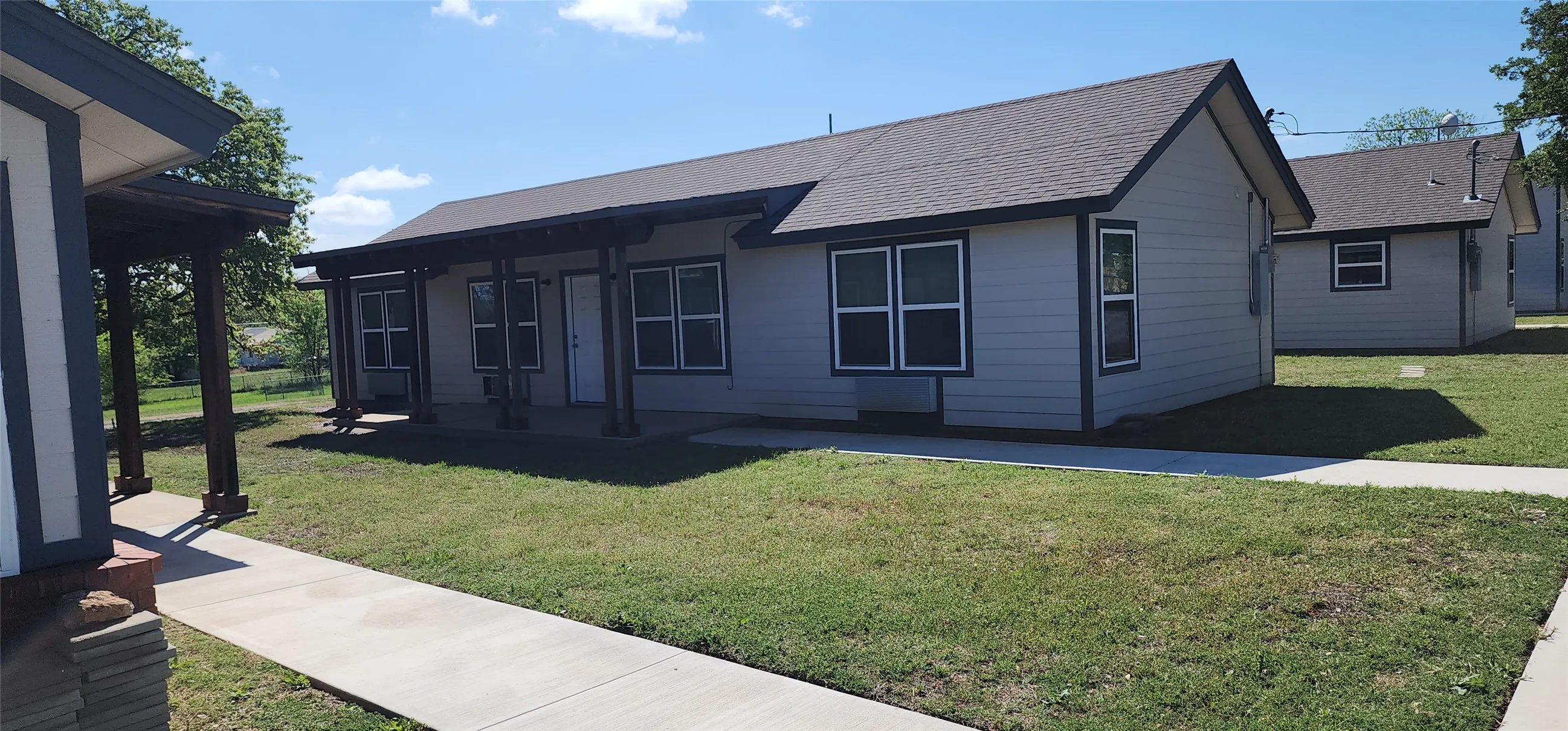 For Sale in Eastland County , 201 Bedford Street, Eastland, Texas 76448, 2 Bedroom, 2 Bathroom, Garage spaces, 0 Sqft, built in 2020, mls#21310461, Real Estate Agent in Eastland, Homes For Sale in Eastland county, Homes For Sale in Eastland, Realtor in Eastland Texas, Real Estate Brokerage Independent Realty Texas, Luminita Cordes Realtor