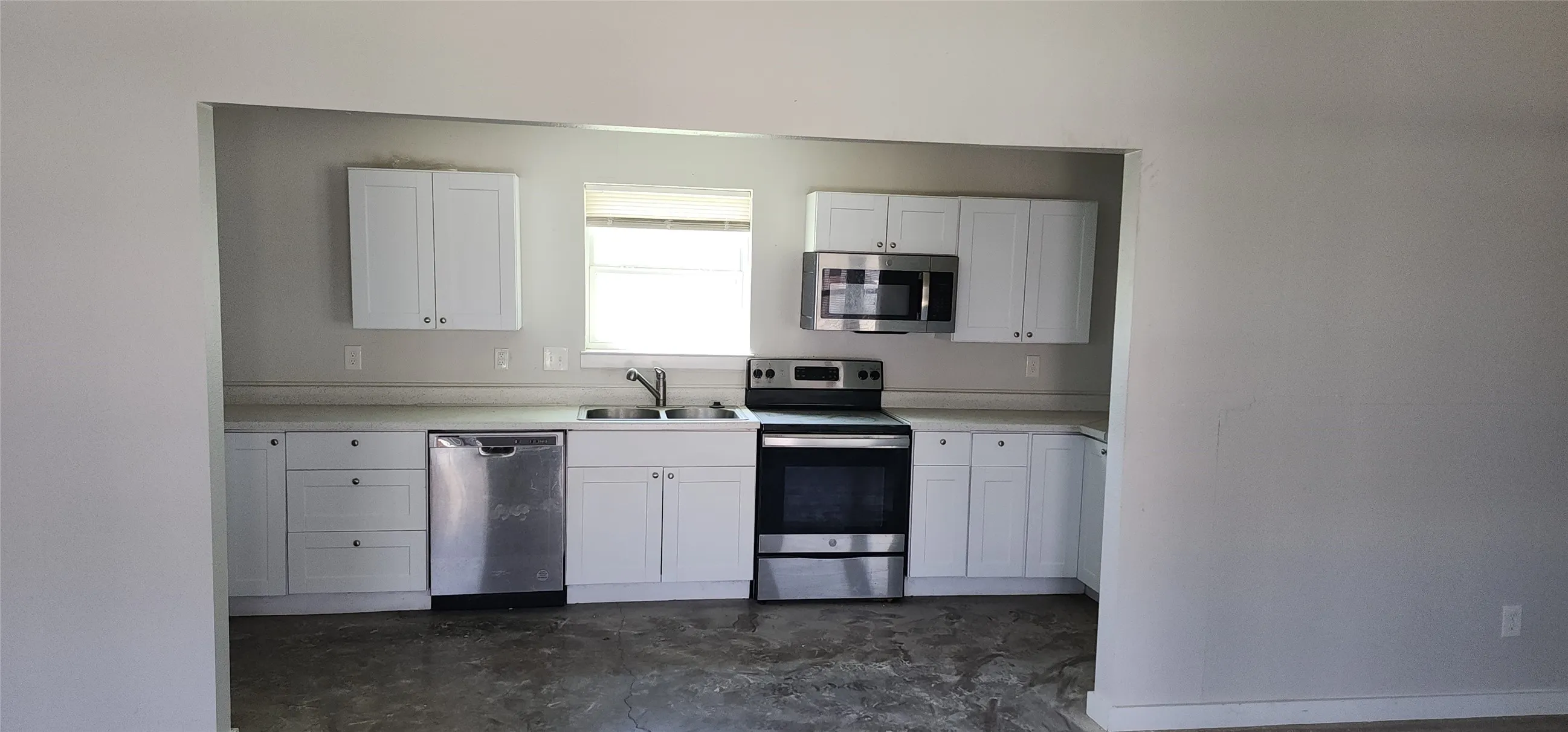 For Sale in Eastland County , 201 Bedford Street, Eastland, Texas 76448, 2 Bedroom, 2 Bathroom, Garage spaces, 0 Sqft, built in 2020, mls#21310461, Real Estate Agent in Eastland, Homes For Sale in Eastland county, Homes For Sale in Eastland, Realtor in Eastland Texas, Real Estate Brokerage Independent Realty Texas, Luminita Cordes Realtor