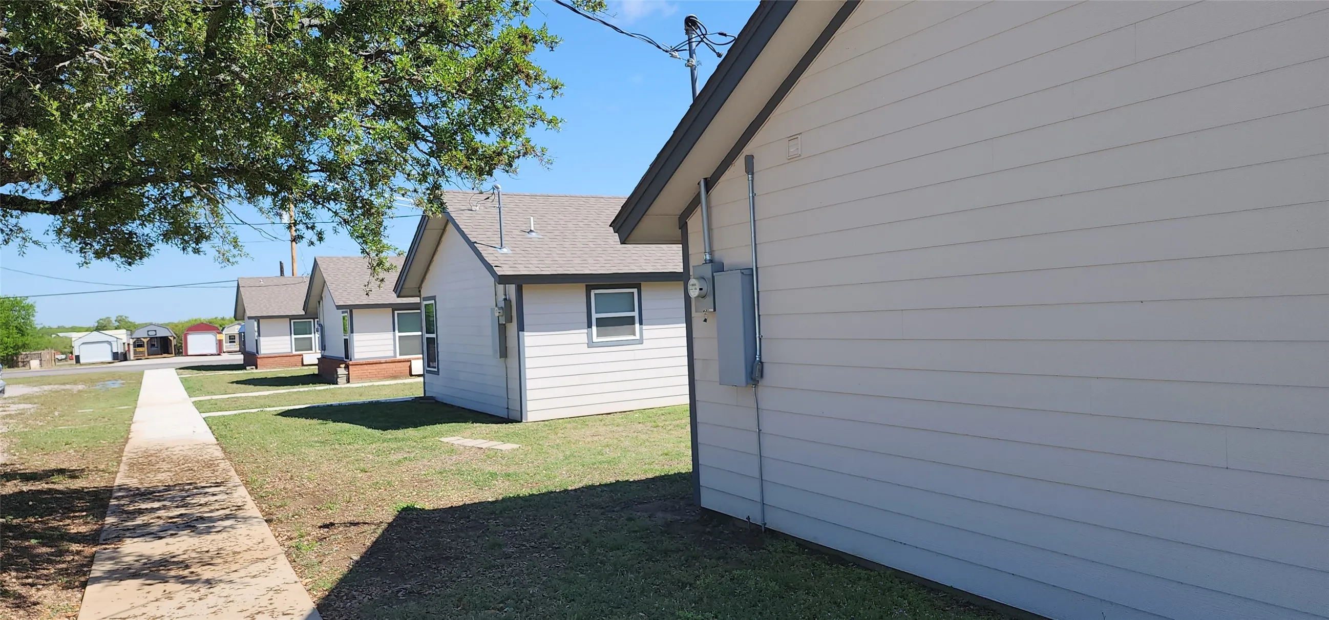 For Sale in Eastland County , 201 Bedford Street, Eastland, Texas 76448, 2 Bedroom, 2 Bathroom, Garage spaces, 0 Sqft, built in 2020, mls#21310461, Real Estate Agent in Eastland, Homes For Sale in Eastland county, Homes For Sale in Eastland, Realtor in Eastland Texas, Real Estate Brokerage Independent Realty Texas, Luminita Cordes Realtor