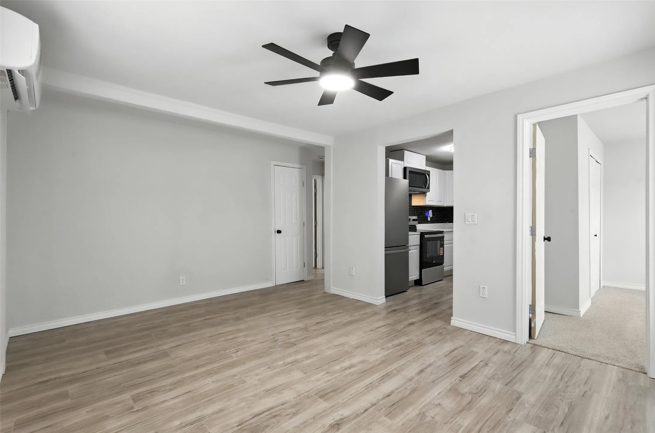 Single Family Residence For Sale in Tarrant County , 3212 Galvez Avenue, Fort Worth, Texas 76111, 2 Bedrooms, 1 Bathroom, Garage spaces, 708 Sqft, built in 1920, Price $184,000, mls#21310464, Real Estate Agent in Fort Worth, Homes For Sale in Tarrant county, Homes For Sale in Fort Worth, Realtor in Fort Worth Texas, Real Estate Brokerage Independent Realty Texas, Luminita Cordes Realtor