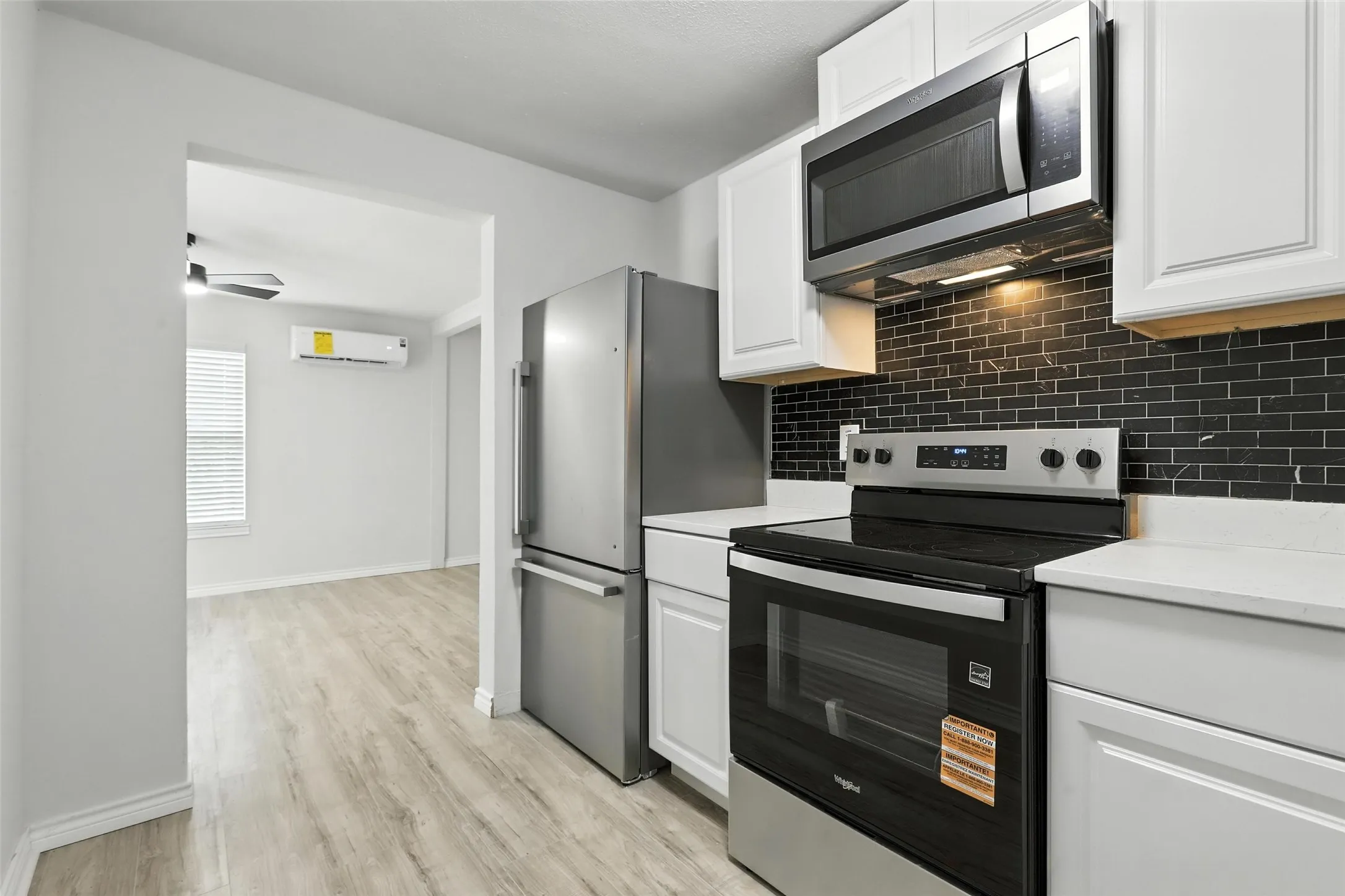 Single Family Residence For Sale in Tarrant County , 3212 Galvez Avenue, Fort Worth, Texas 76111, 2 Bedrooms, 1 Bathroom, Garage spaces, 708 Sqft, built in 1920, Price $184,000, mls#21310464, Real Estate Agent in Fort Worth, Homes For Sale in Tarrant county, Homes For Sale in Fort Worth, Realtor in Fort Worth Texas, Real Estate Brokerage Independent Realty Texas, Luminita Cordes Realtor