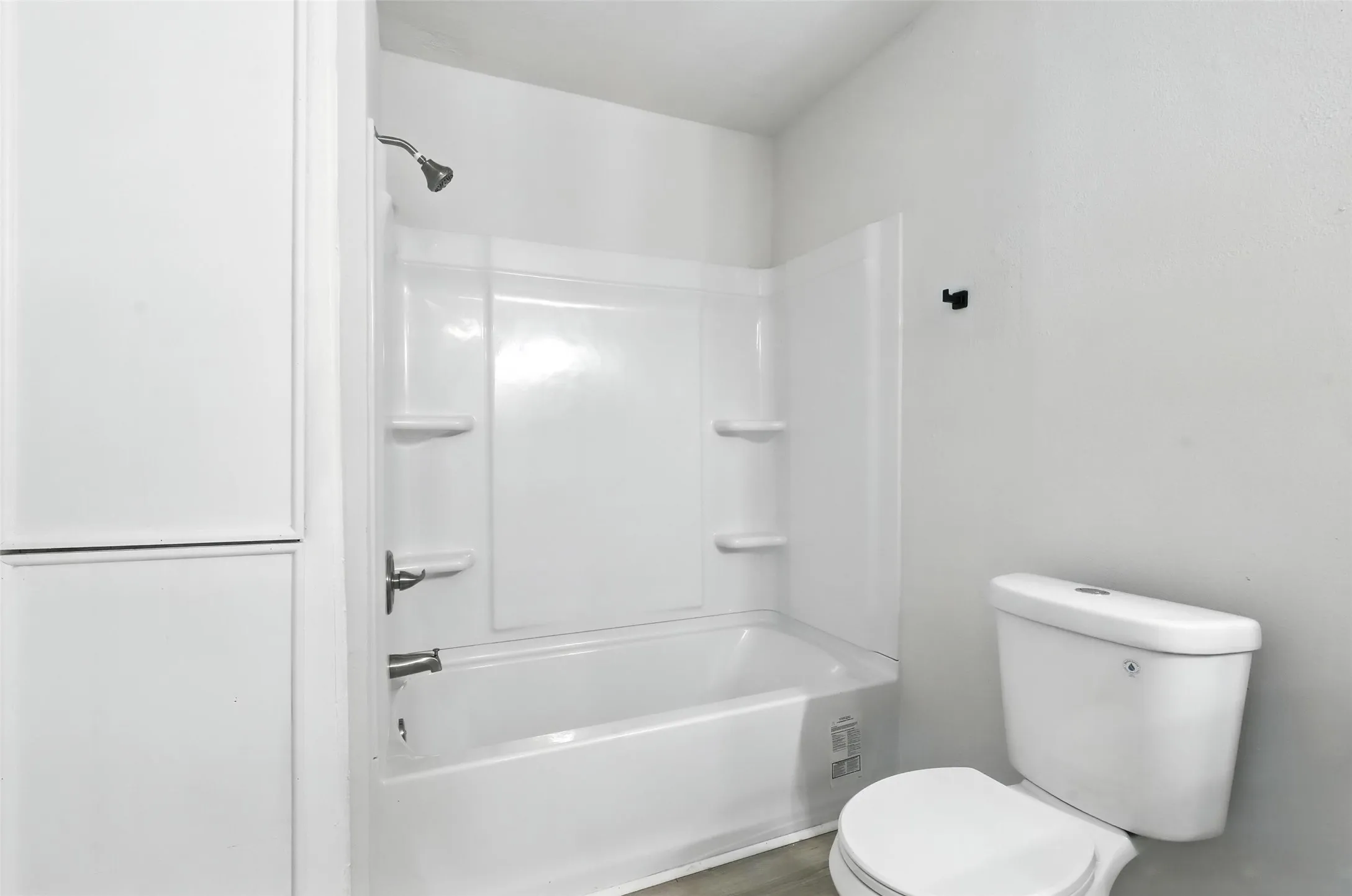 Single Family Residence For Sale in Tarrant County , 3212 Galvez Avenue, Fort Worth, Texas 76111, 2 Bedrooms, 1 Bathroom, Garage spaces, 708 Sqft, built in 1920, Price $184,000, mls#21310464, Real Estate Agent in Fort Worth, Homes For Sale in Tarrant county, Homes For Sale in Fort Worth, Realtor in Fort Worth Texas, Real Estate Brokerage Independent Realty Texas, Luminita Cordes Realtor