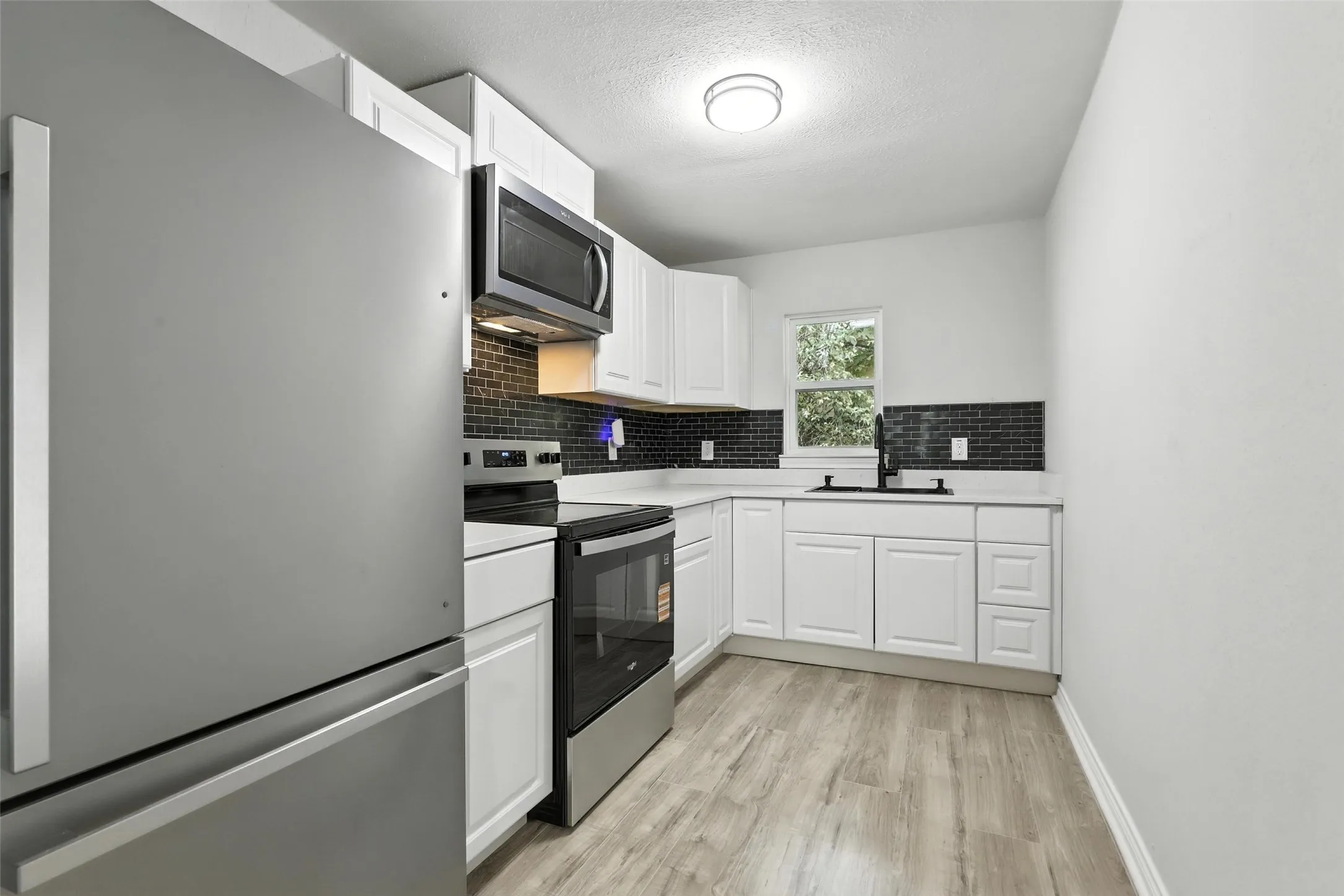 Single Family Residence For Sale in Tarrant County , 3212 Galvez Avenue, Fort Worth, Texas 76111, 2 Bedrooms, 1 Bathroom, Garage spaces, 708 Sqft, built in 1920, Price $184,000, mls#21310464, Real Estate Agent in Fort Worth, Homes For Sale in Tarrant county, Homes For Sale in Fort Worth, Realtor in Fort Worth Texas, Real Estate Brokerage Independent Realty Texas, Luminita Cordes Realtor