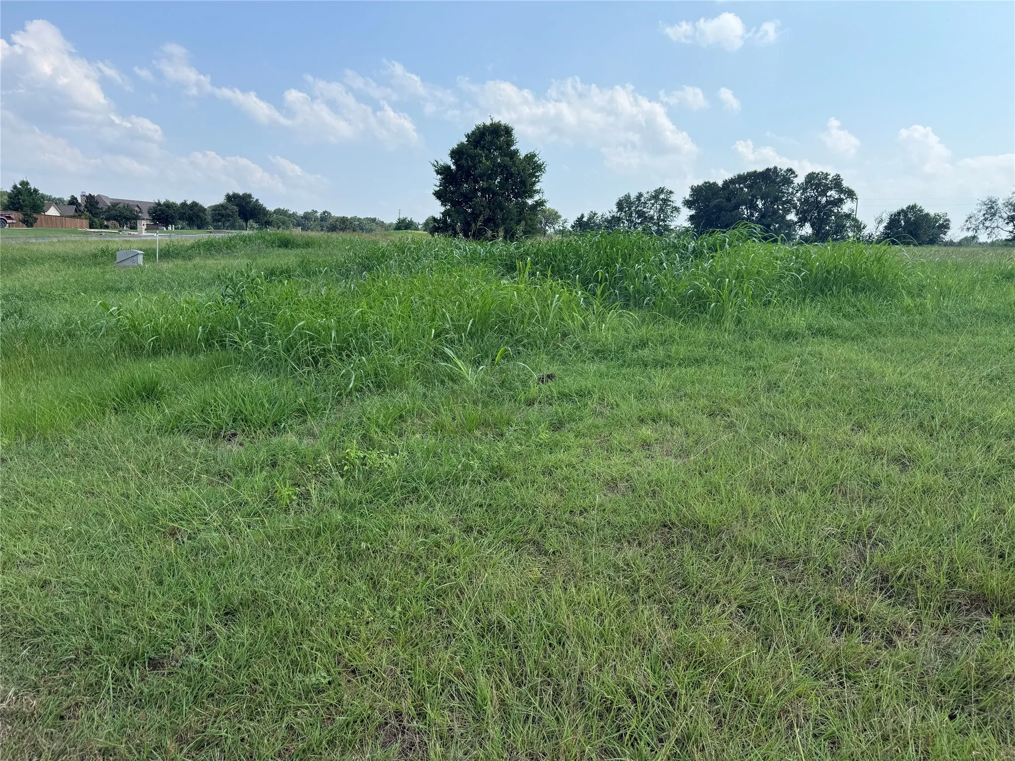 Excellent homesite surrounded by open skies and community amenities.