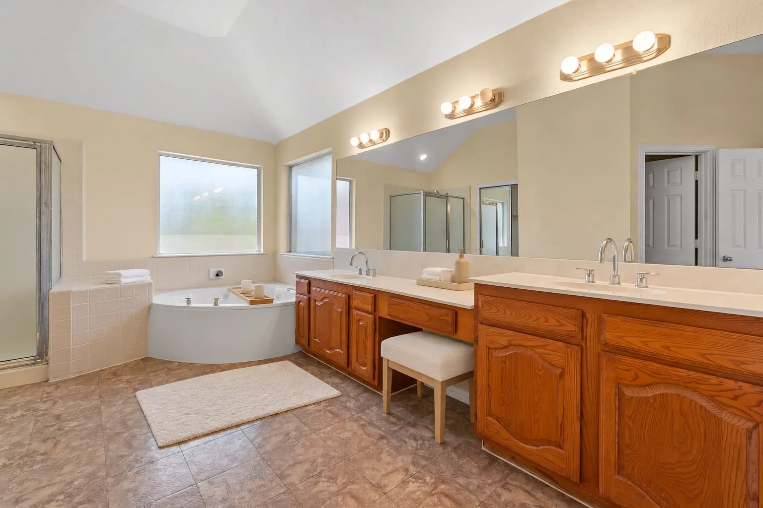 Single Family Residence For Sale in Denton County , 3607 Flagstone Drive, Carrollton, Texas 75007, 4 Bedroom, 4 Bathroom, 2 Garage spaces, 3,764 Sqft, built in 1993, mls#21310472, Real Estate Agent in Carrollton, Homes For Sale in Denton county, Homes For Sale in Carrollton, Realtor in Carrollton Texas, Real Estate Brokerage Independent Realty Texas, Luminita Cordes Realtor