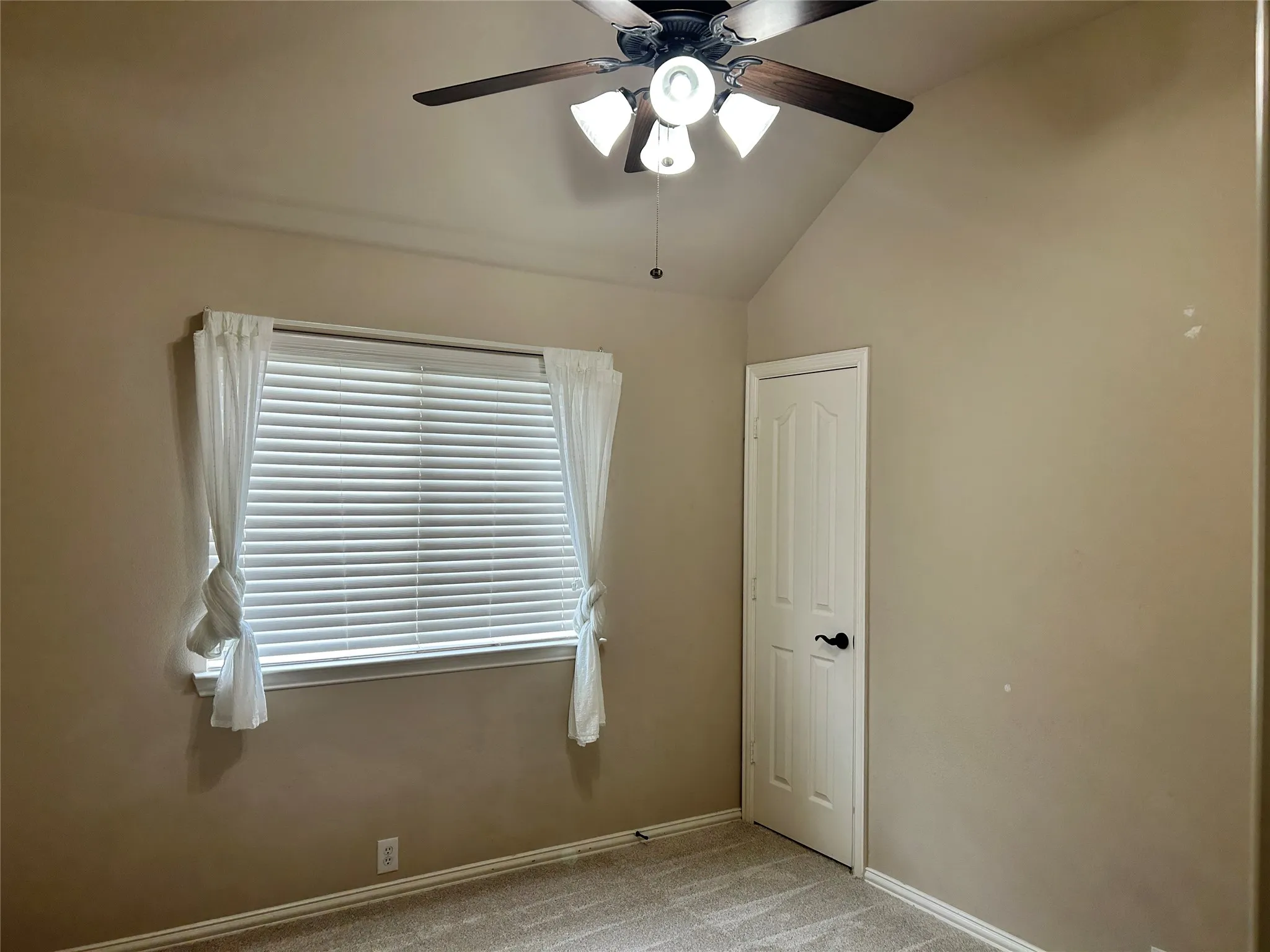 Single Family Residence For Rent in Collin County , 9329 Harrell Drive, Mc Kinney, Texas 75072, 4 Bedrooms, 2 Bathrooms, 2 Garage spaces, 2,039 Sqft, built in 2011, Price $2,490, mls#21309879, Real Estate Agent in Mc Kinney, Homes For Rent in Collin county, Homes For Rent in Mc Kinney, Realtor in Mc Kinney Texas, Real Estate Brokerage Independent Realty Texas, Luminita Cordes Realtor