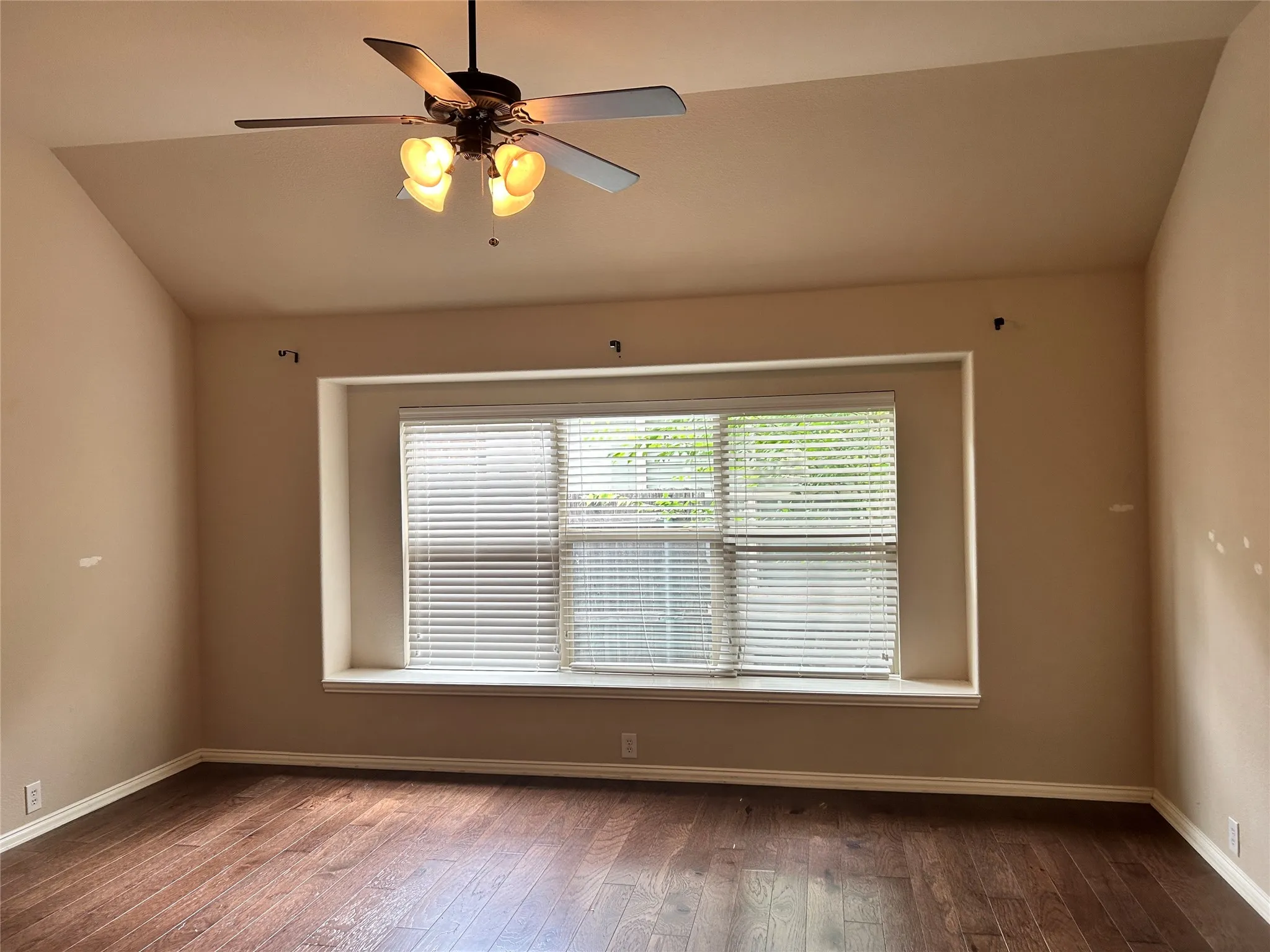 Single Family Residence For Rent in Collin County , 9329 Harrell Drive, Mc Kinney, Texas 75072, 4 Bedrooms, 2 Bathrooms, 2 Garage spaces, 2,039 Sqft, built in 2011, Price $2,490, mls#21309879, Real Estate Agent in Mc Kinney, Homes For Rent in Collin county, Homes For Rent in Mc Kinney, Realtor in Mc Kinney Texas, Real Estate Brokerage Independent Realty Texas, Luminita Cordes Realtor
