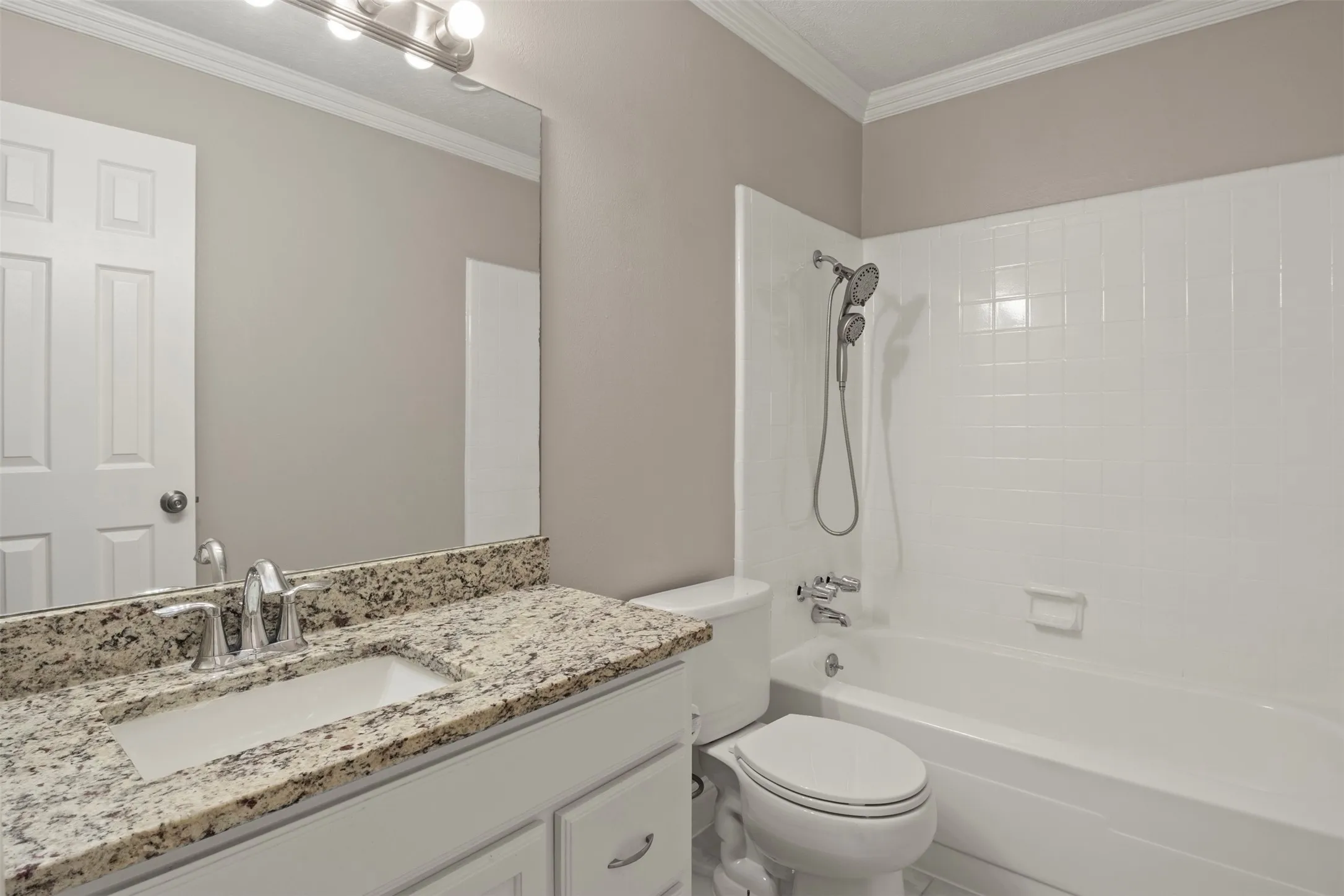 Single Family Residence For Rent in Denton County , 2223 Lockwood Drive, Carrollton, Texas 75007, 3 Bedroom, 2 Bathroom, 1 Garage spaces, 1,260 Sqft, built in 1972, mls#21308730, Real Estate Agent in Carrollton, Homes For Rent in Denton county, Homes For Rent in Carrollton, Realtor in Carrollton Texas, Real Estate Brokerage Independent Realty Texas, Luminita Cordes Realtor