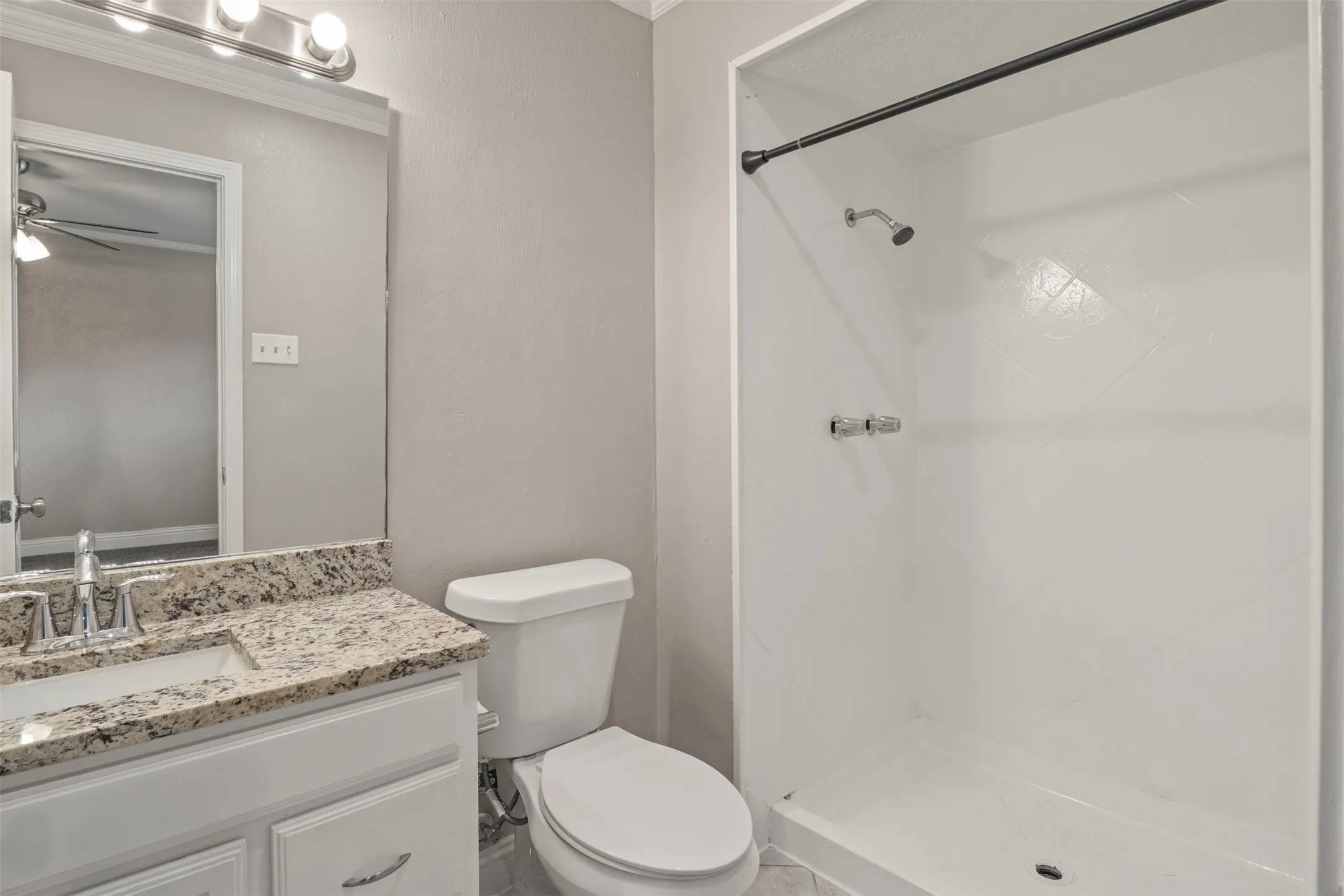 Single Family Residence For Rent in Denton County , 2223 Lockwood Drive, Carrollton, Texas 75007, 3 Bedroom, 2 Bathroom, 1 Garage spaces, 1,260 Sqft, built in 1972, mls#21308730, Real Estate Agent in Carrollton, Homes For Rent in Denton county, Homes For Rent in Carrollton, Realtor in Carrollton Texas, Real Estate Brokerage Independent Realty Texas, Luminita Cordes Realtor