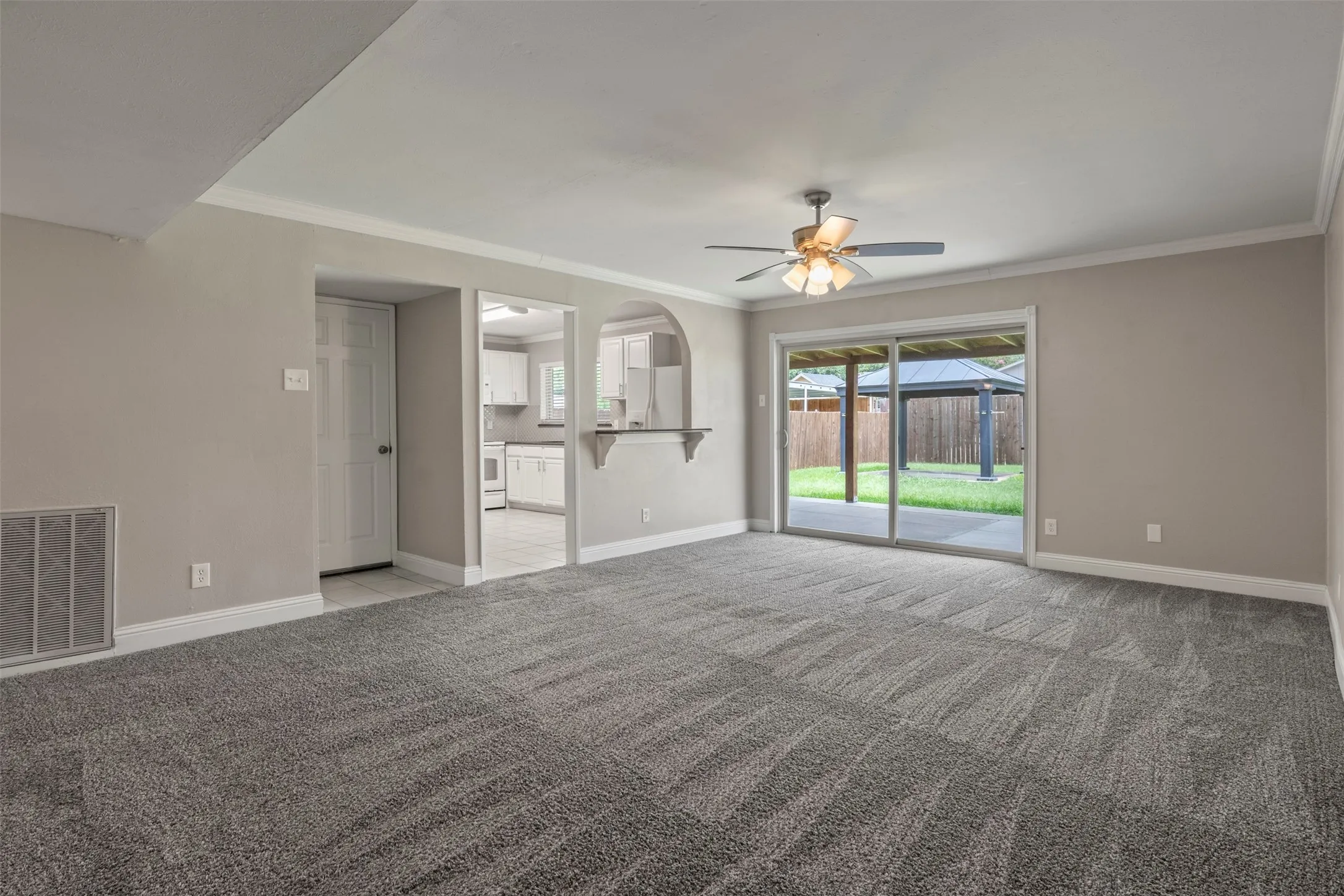 Single Family Residence For Rent in Denton County , 2223 Lockwood Drive, Carrollton, Texas 75007, 3 Bedroom, 2 Bathroom, 1 Garage spaces, 1,260 Sqft, built in 1972, mls#21308730, Real Estate Agent in Carrollton, Homes For Rent in Denton county, Homes For Rent in Carrollton, Realtor in Carrollton Texas, Real Estate Brokerage Independent Realty Texas, Luminita Cordes Realtor