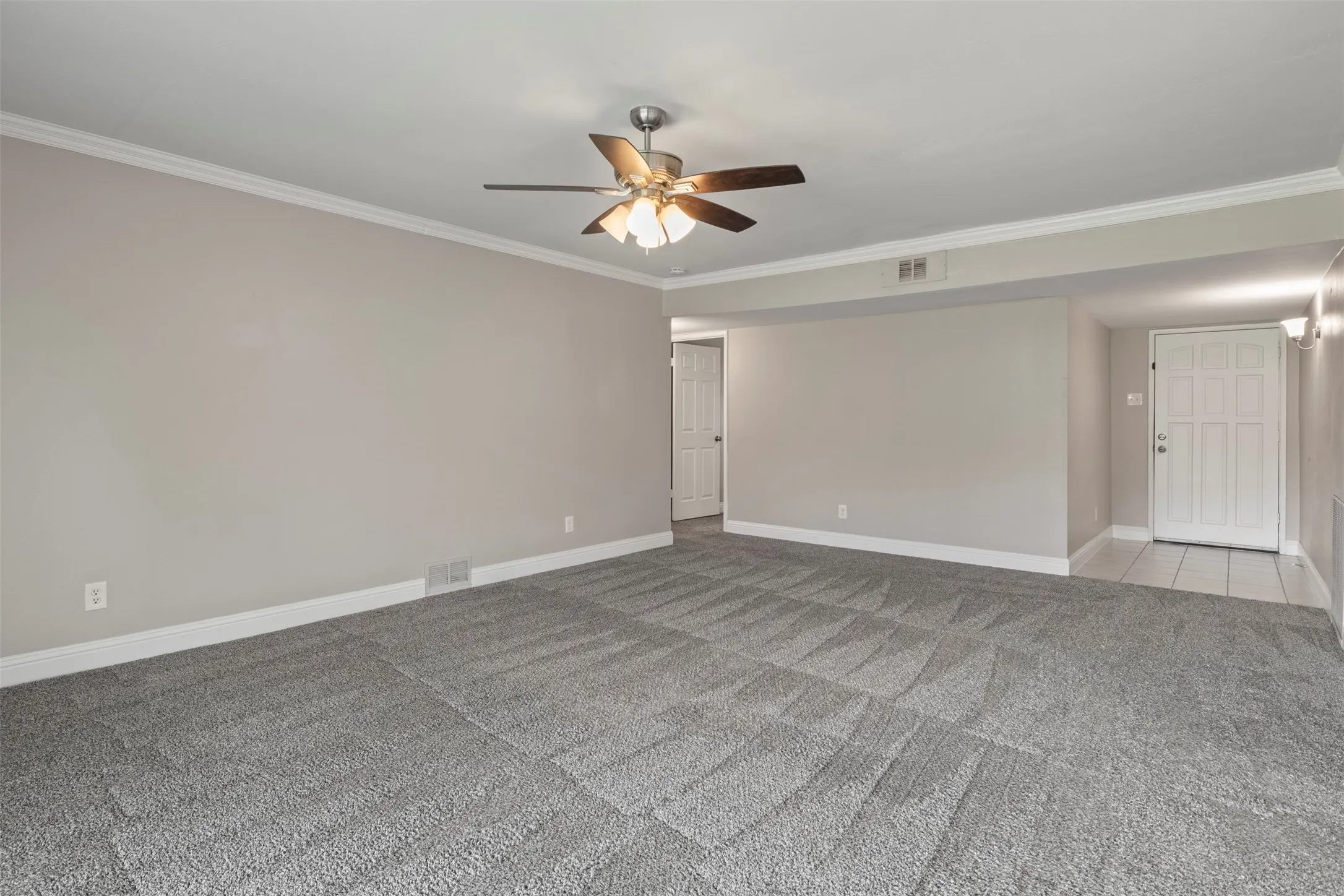 Single Family Residence For Rent in Denton County , 2223 Lockwood Drive, Carrollton, Texas 75007, 3 Bedroom, 2 Bathroom, 1 Garage spaces, 1,260 Sqft, built in 1972, mls#21308730, Real Estate Agent in Carrollton, Homes For Rent in Denton county, Homes For Rent in Carrollton, Realtor in Carrollton Texas, Real Estate Brokerage Independent Realty Texas, Luminita Cordes Realtor