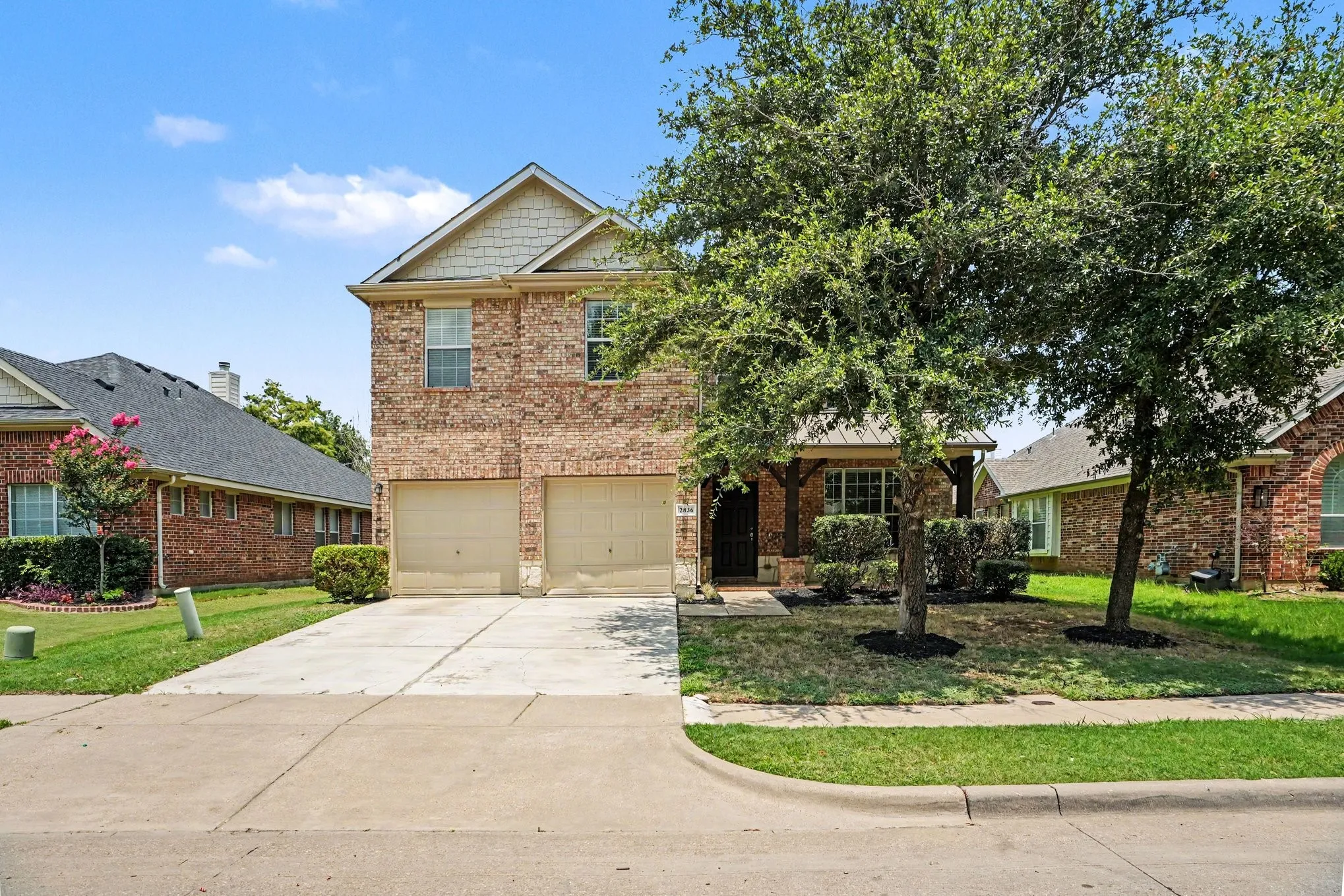 Single Family Residence For Sale in Tarrant County , 2836 Tranquilo, Grand Prairie, Texas 75054, 4 Bedroom, 3 Bathroom, 2 Garage spaces, 2,719 Sqft, built in 2006, mls#21309088, Real Estate Agent in Grand Prairie, Homes For Sale in Tarrant county, Homes For Sale in Grand Prairie, Realtor in Grand Prairie Texas, Real Estate Brokerage Independent Realty Texas, Luminita Cordes Realtor