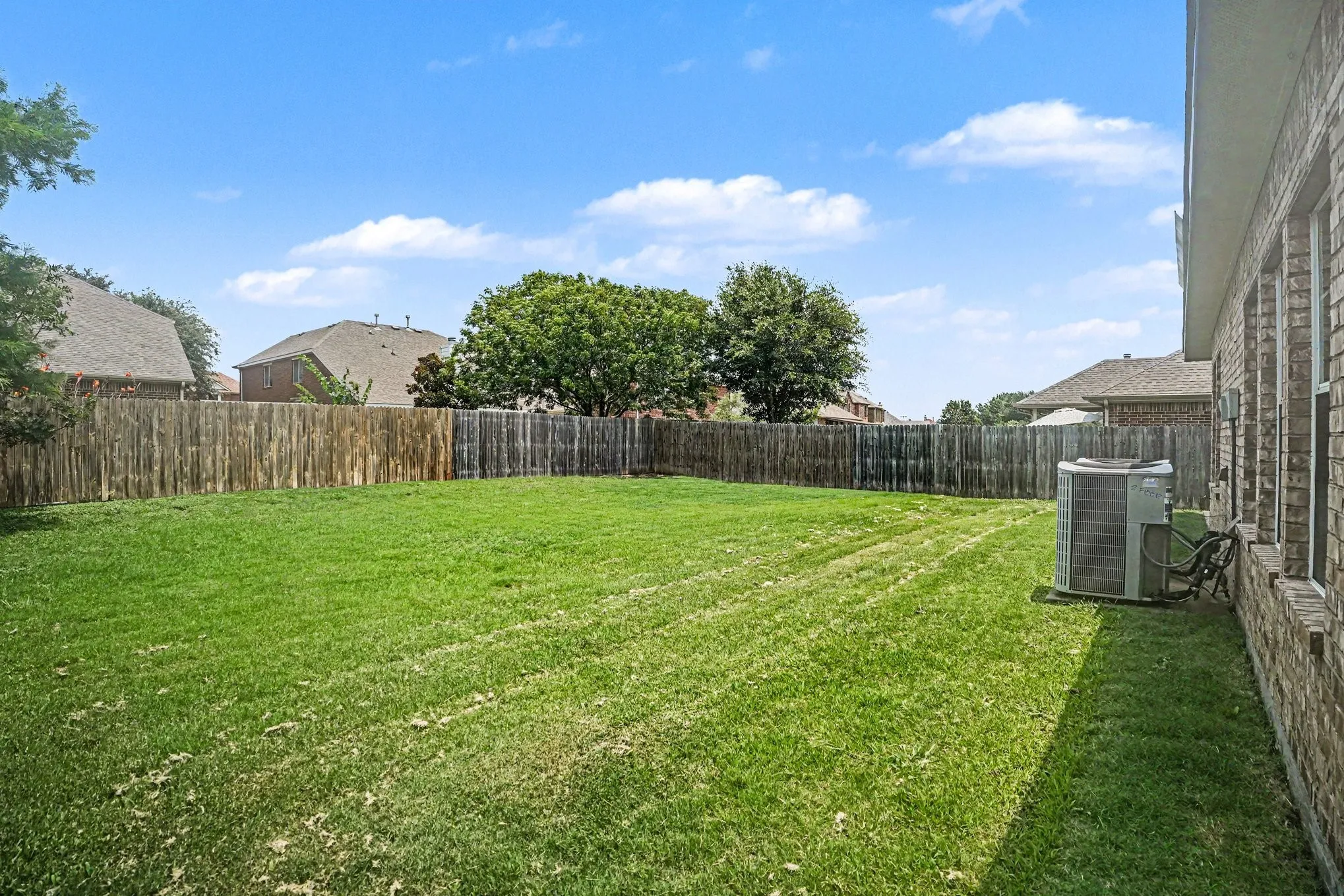 Single Family Residence For Sale in Tarrant County , 2836 Tranquilo, Grand Prairie, Texas 75054, 4 Bedroom, 3 Bathroom, 2 Garage spaces, 2,719 Sqft, built in 2006, mls#21309088, Real Estate Agent in Grand Prairie, Homes For Sale in Tarrant county, Homes For Sale in Grand Prairie, Realtor in Grand Prairie Texas, Real Estate Brokerage Independent Realty Texas, Luminita Cordes Realtor