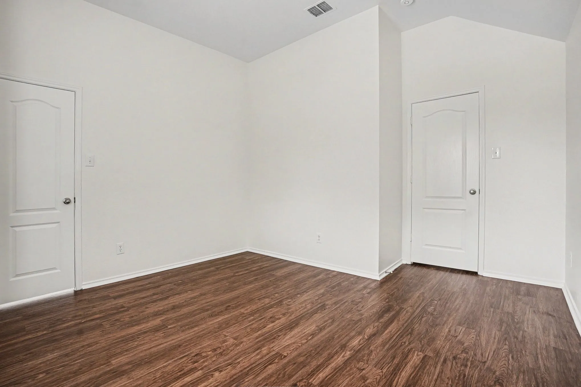 Single Family Residence For Sale in Tarrant County , 2836 Tranquilo, Grand Prairie, Texas 75054, 4 Bedroom, 3 Bathroom, 2 Garage spaces, 2,719 Sqft, built in 2006, mls#21309088, Real Estate Agent in Grand Prairie, Homes For Sale in Tarrant county, Homes For Sale in Grand Prairie, Realtor in Grand Prairie Texas, Real Estate Brokerage Independent Realty Texas, Luminita Cordes Realtor