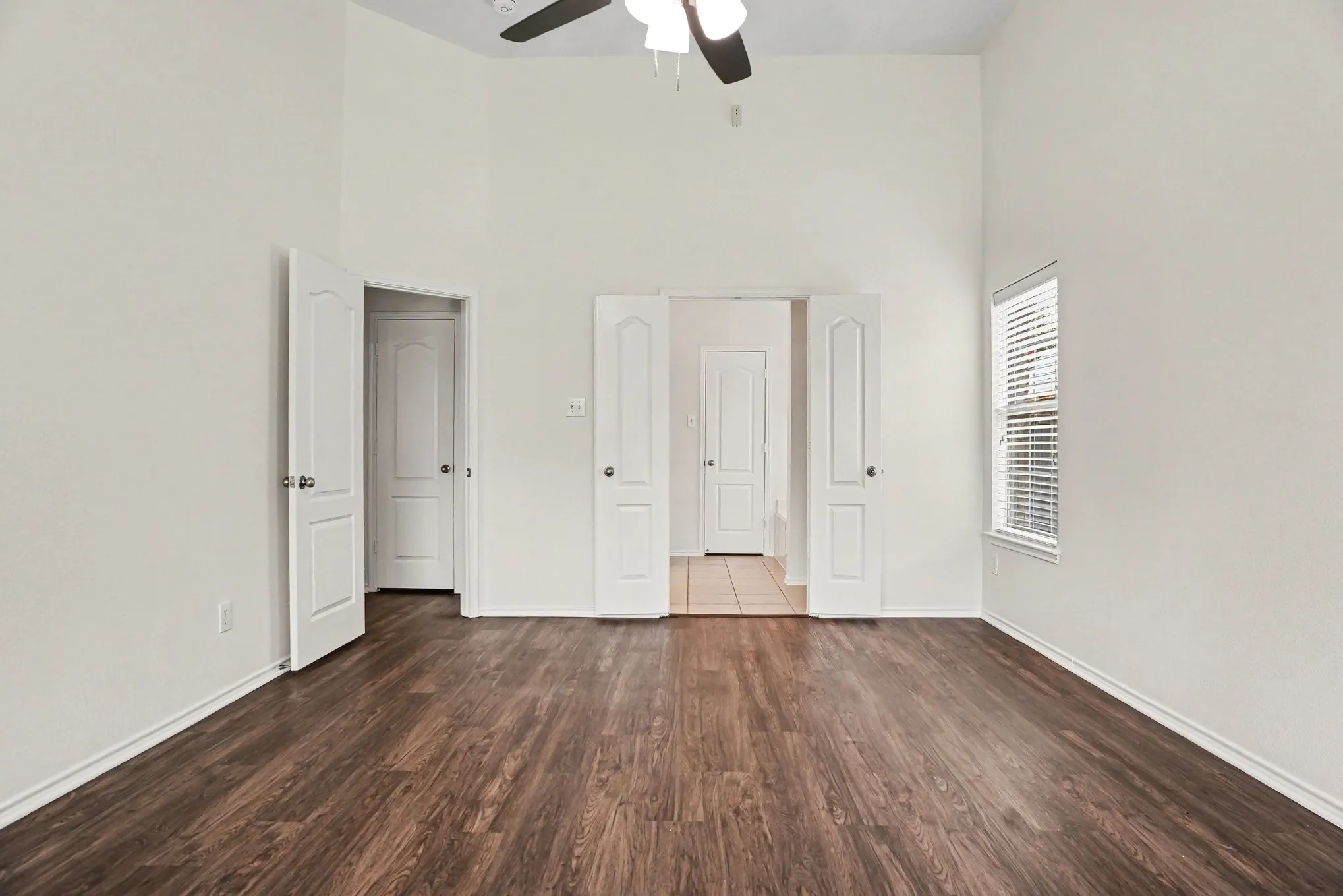Single Family Residence For Sale in Tarrant County , 2836 Tranquilo, Grand Prairie, Texas 75054, 4 Bedroom, 3 Bathroom, 2 Garage spaces, 2,719 Sqft, built in 2006, mls#21309088, Real Estate Agent in Grand Prairie, Homes For Sale in Tarrant county, Homes For Sale in Grand Prairie, Realtor in Grand Prairie Texas, Real Estate Brokerage Independent Realty Texas, Luminita Cordes Realtor