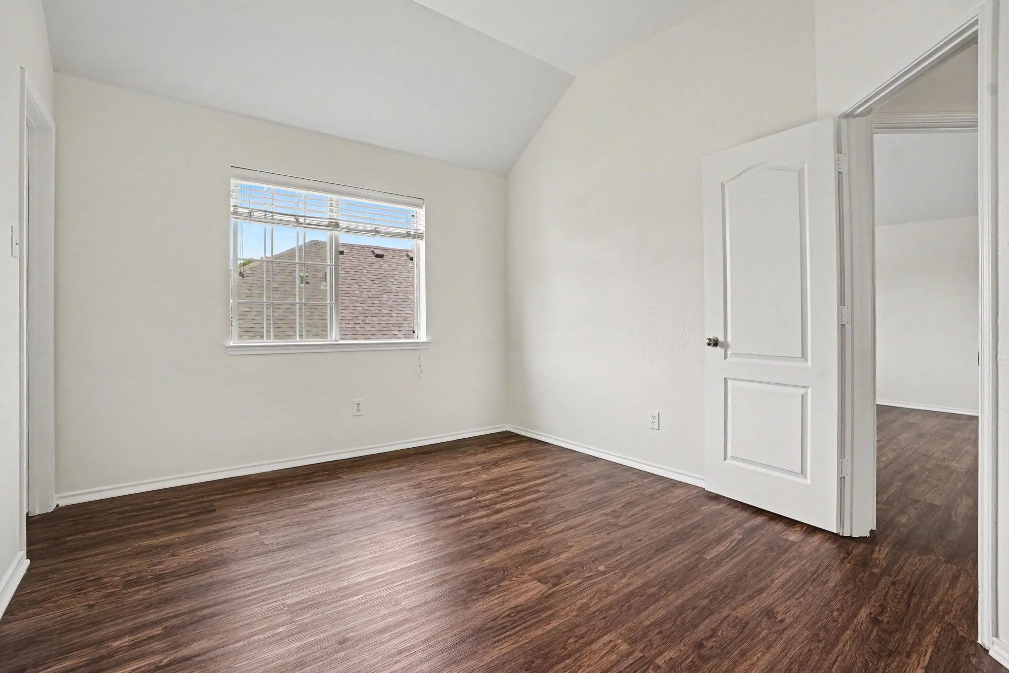 Single Family Residence For Sale in Tarrant County , 2836 Tranquilo, Grand Prairie, Texas 75054, 4 Bedroom, 3 Bathroom, 2 Garage spaces, 2,719 Sqft, built in 2006, mls#21309088, Real Estate Agent in Grand Prairie, Homes For Sale in Tarrant county, Homes For Sale in Grand Prairie, Realtor in Grand Prairie Texas, Real Estate Brokerage Independent Realty Texas, Luminita Cordes Realtor