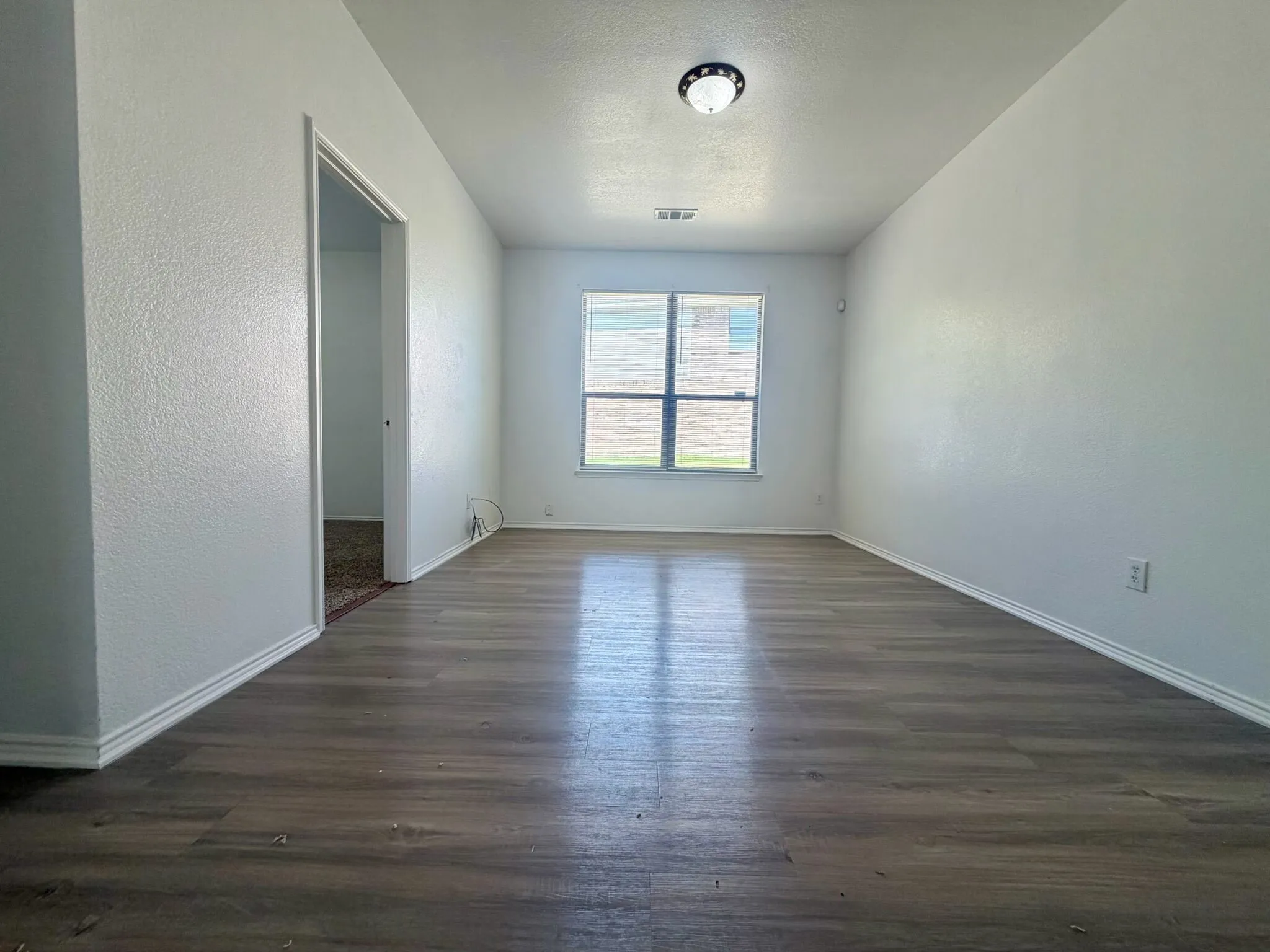 Single Family Residence For Rent in Tarrant County , 5919 Waterford Drive, Grand Prairie, Texas 75052, 4 Bedroom, 2 Bathroom, 2 Garage spaces, 2,117 Sqft, built in 2003, mls#21310528, Real Estate Agent in Grand Prairie, Homes For Rent in Tarrant county, Homes For Rent in Grand Prairie, Realtor in Grand Prairie Texas, Real Estate Brokerage Independent Realty Texas, Luminita Cordes Realtor
