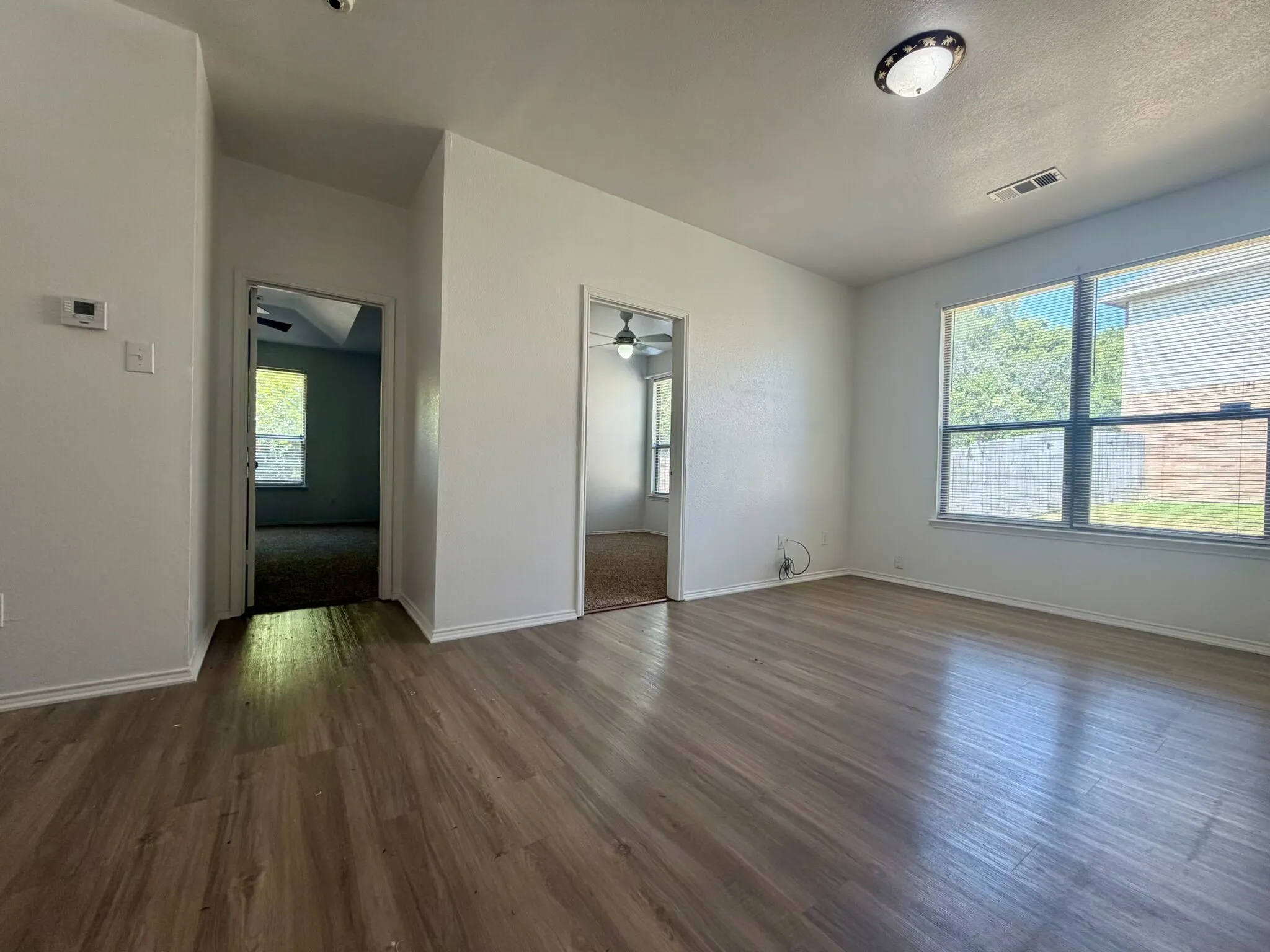 Single Family Residence For Rent in Tarrant County , 5919 Waterford Drive, Grand Prairie, Texas 75052, 4 Bedroom, 2 Bathroom, 2 Garage spaces, 2,117 Sqft, built in 2003, mls#21310528, Real Estate Agent in Grand Prairie, Homes For Rent in Tarrant county, Homes For Rent in Grand Prairie, Realtor in Grand Prairie Texas, Real Estate Brokerage Independent Realty Texas, Luminita Cordes Realtor