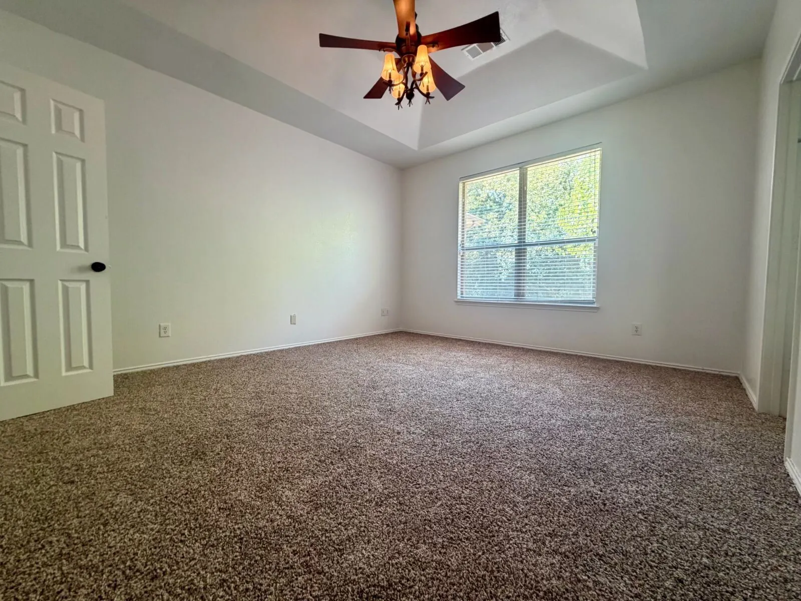 Single Family Residence For Rent in Tarrant County , 5919 Waterford Drive, Grand Prairie, Texas 75052, 4 Bedroom, 2 Bathroom, 2 Garage spaces, 2,117 Sqft, built in 2003, mls#21310528, Real Estate Agent in Grand Prairie, Homes For Rent in Tarrant county, Homes For Rent in Grand Prairie, Realtor in Grand Prairie Texas, Real Estate Brokerage Independent Realty Texas, Luminita Cordes Realtor