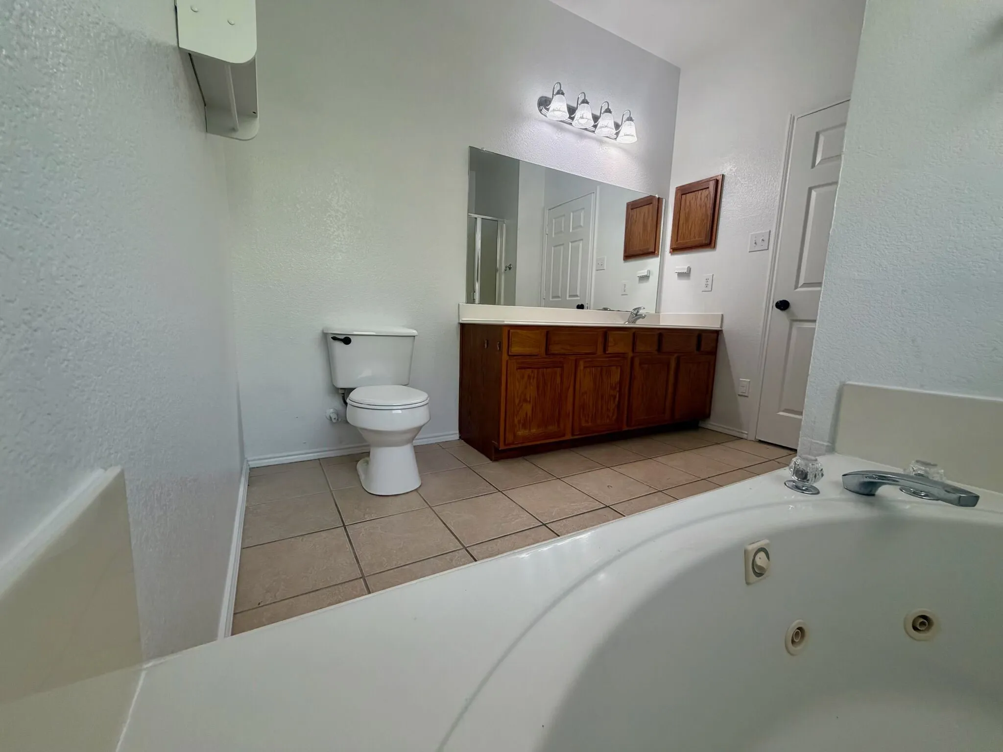 Single Family Residence For Rent in Tarrant County , 5919 Waterford Drive, Grand Prairie, Texas 75052, 4 Bedroom, 2 Bathroom, 2 Garage spaces, 2,117 Sqft, built in 2003, mls#21310528, Real Estate Agent in Grand Prairie, Homes For Rent in Tarrant county, Homes For Rent in Grand Prairie, Realtor in Grand Prairie Texas, Real Estate Brokerage Independent Realty Texas, Luminita Cordes Realtor