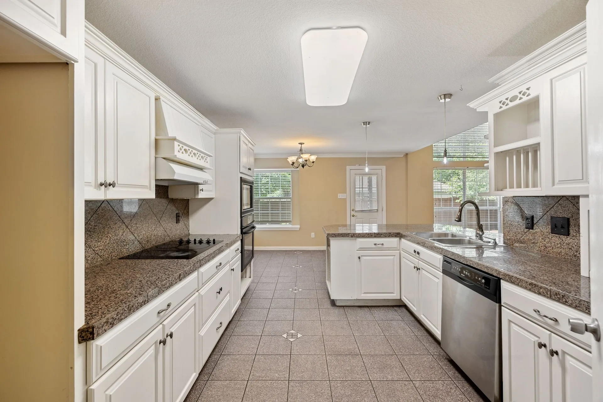 Single Family Residence For Sale in Collin County , 2301 Brookview Drive, Mc Kinney, Texas 75072, 3 Bedroom, 3 Bathroom, 2 Garage spaces, 2,360 Sqft, built in 1998, mls#21276531, Real Estate Agent in Mc Kinney, Homes For Sale in Collin county, Homes For Sale in Mc Kinney, Realtor in Mc Kinney Texas, Real Estate Brokerage Independent Realty Texas, Luminita Cordes Realtor