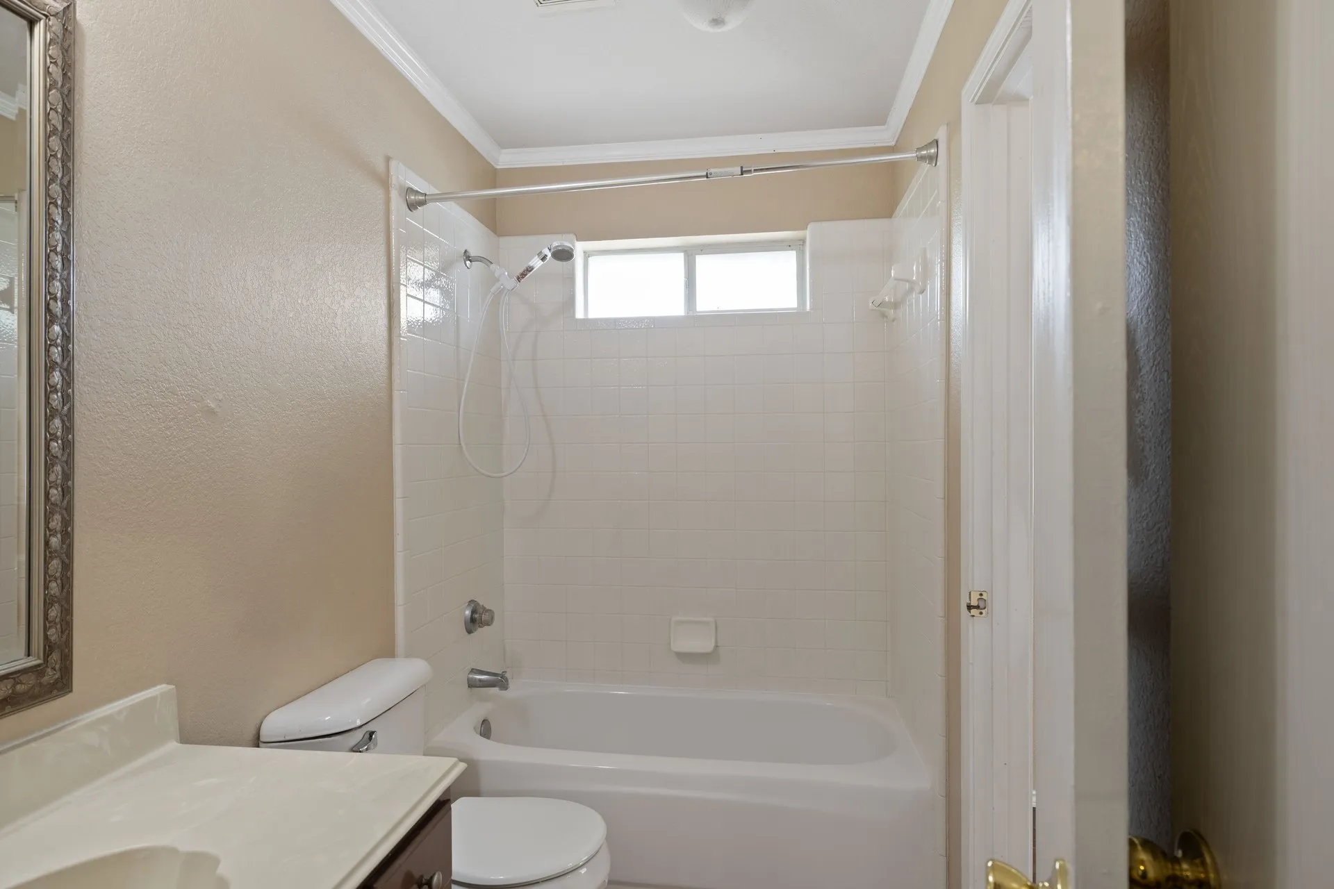 Single Family Residence For Sale in Collin County , 2301 Brookview Drive, Mc Kinney, Texas 75072, 3 Bedroom, 3 Bathroom, 2 Garage spaces, 2,360 Sqft, built in 1998, mls#21276531, Real Estate Agent in Mc Kinney, Homes For Sale in Collin county, Homes For Sale in Mc Kinney, Realtor in Mc Kinney Texas, Real Estate Brokerage Independent Realty Texas, Luminita Cordes Realtor