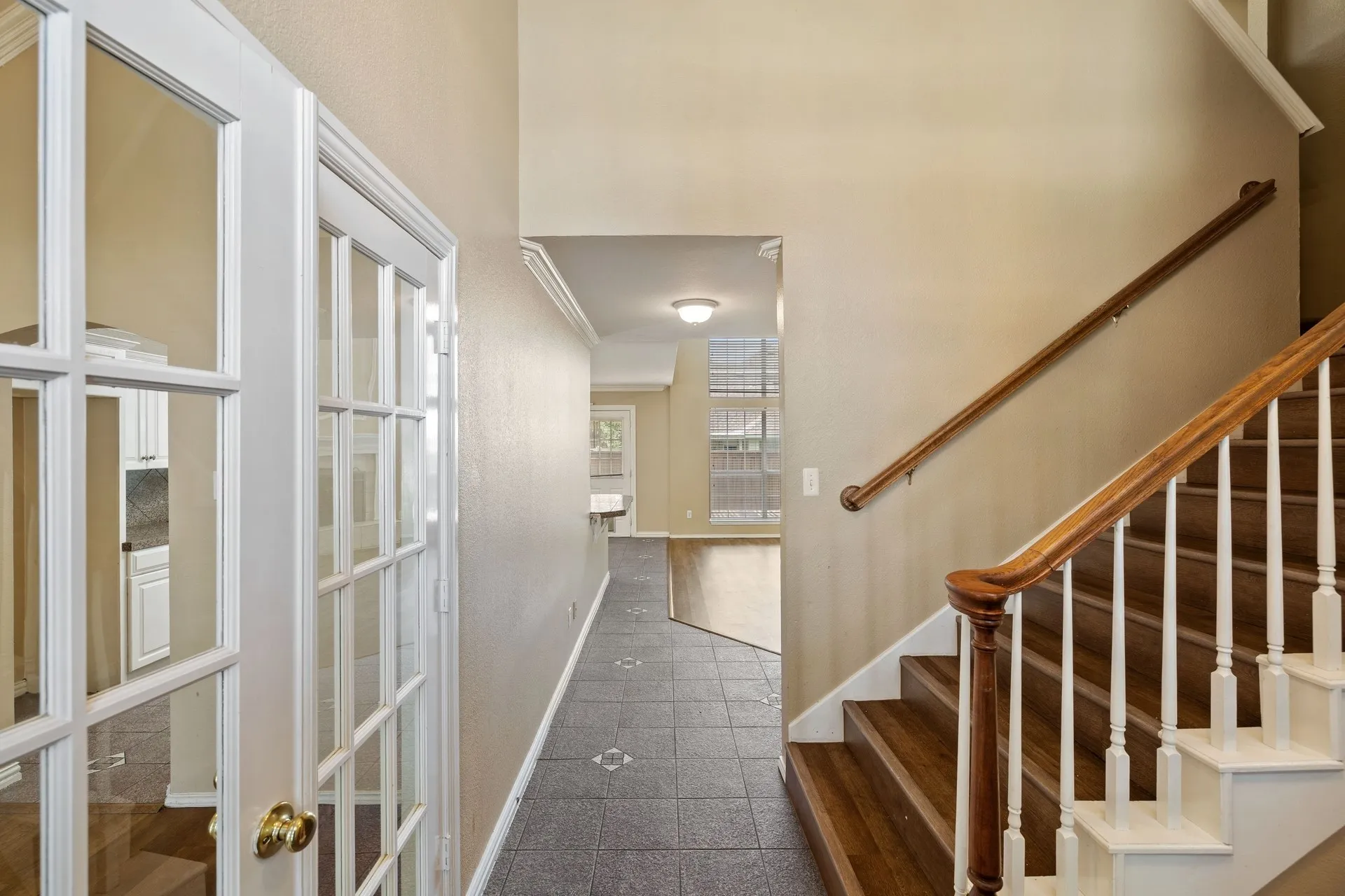 Single Family Residence For Sale in Collin County , 2301 Brookview Drive, Mc Kinney, Texas 75072, 3 Bedroom, 3 Bathroom, 2 Garage spaces, 2,360 Sqft, built in 1998, mls#21276531, Real Estate Agent in Mc Kinney, Homes For Sale in Collin county, Homes For Sale in Mc Kinney, Realtor in Mc Kinney Texas, Real Estate Brokerage Independent Realty Texas, Luminita Cordes Realtor