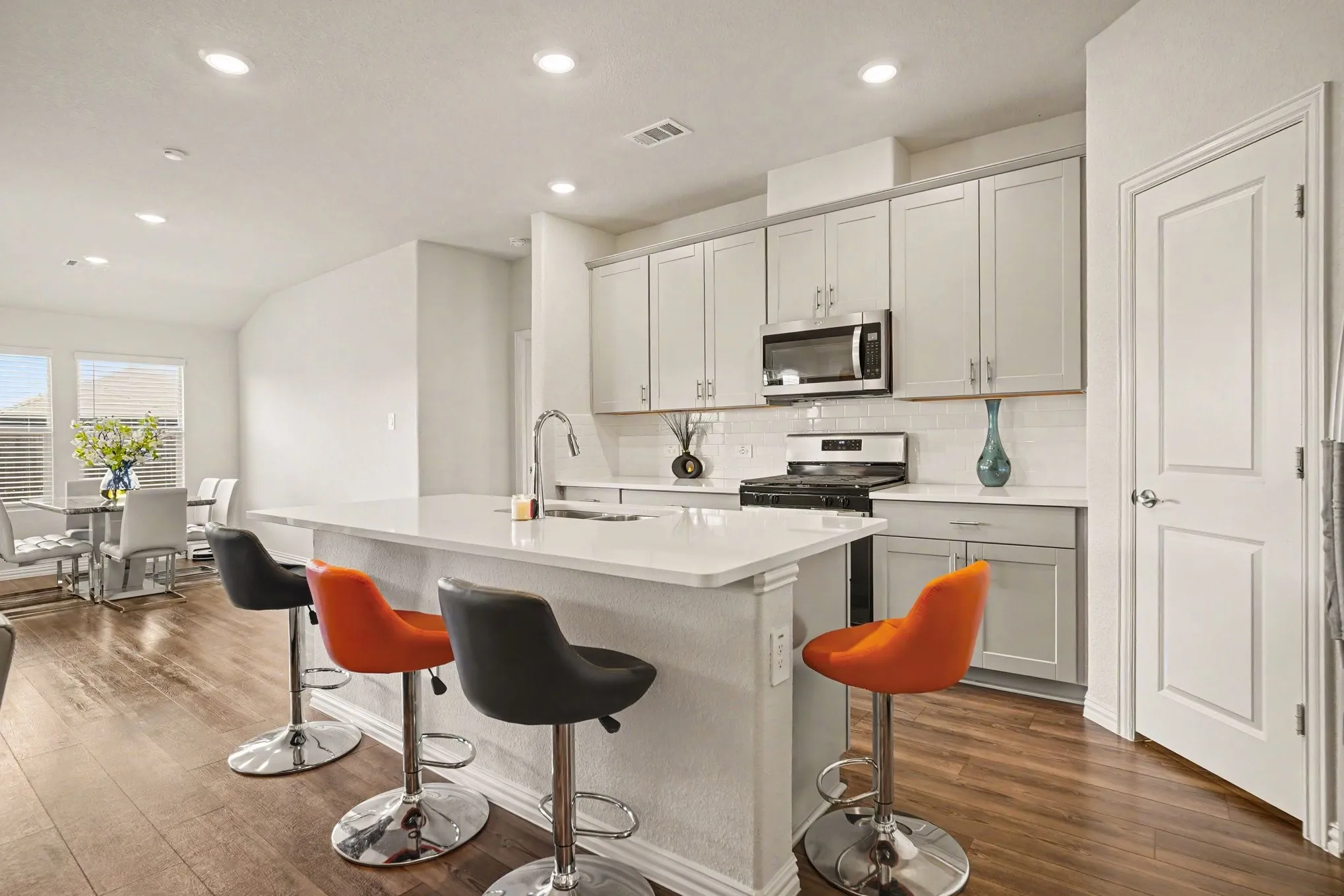 Single Family Residence For Sale in Tarrant County , 10937 Texanum Trail, Fort Worth, Texas 76108, 4 Bedroom, 2 Bathroom, 2 Garage spaces, 1,757 Sqft, built in 2023, mls#21304432, Real Estate Agent in Fort Worth, Homes For Sale in Tarrant county, Homes For Sale in Fort Worth, Realtor in Fort Worth Texas, Real Estate Brokerage Independent Realty Texas, Luminita Cordes Realtor