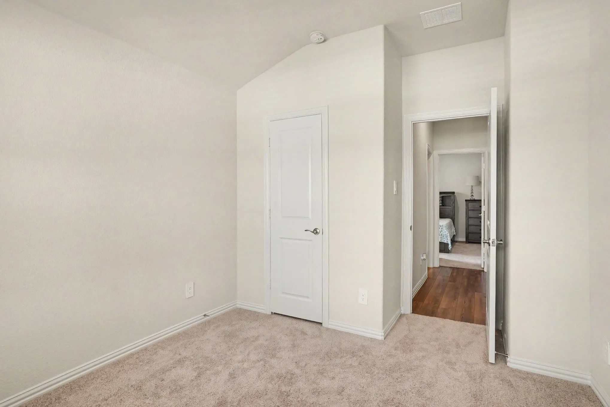 Single Family Residence For Sale in Tarrant County , 10937 Texanum Trail, Fort Worth, Texas 76108, 4 Bedroom, 2 Bathroom, 2 Garage spaces, 1,757 Sqft, built in 2023, mls#21304432, Real Estate Agent in Fort Worth, Homes For Sale in Tarrant county, Homes For Sale in Fort Worth, Realtor in Fort Worth Texas, Real Estate Brokerage Independent Realty Texas, Luminita Cordes Realtor