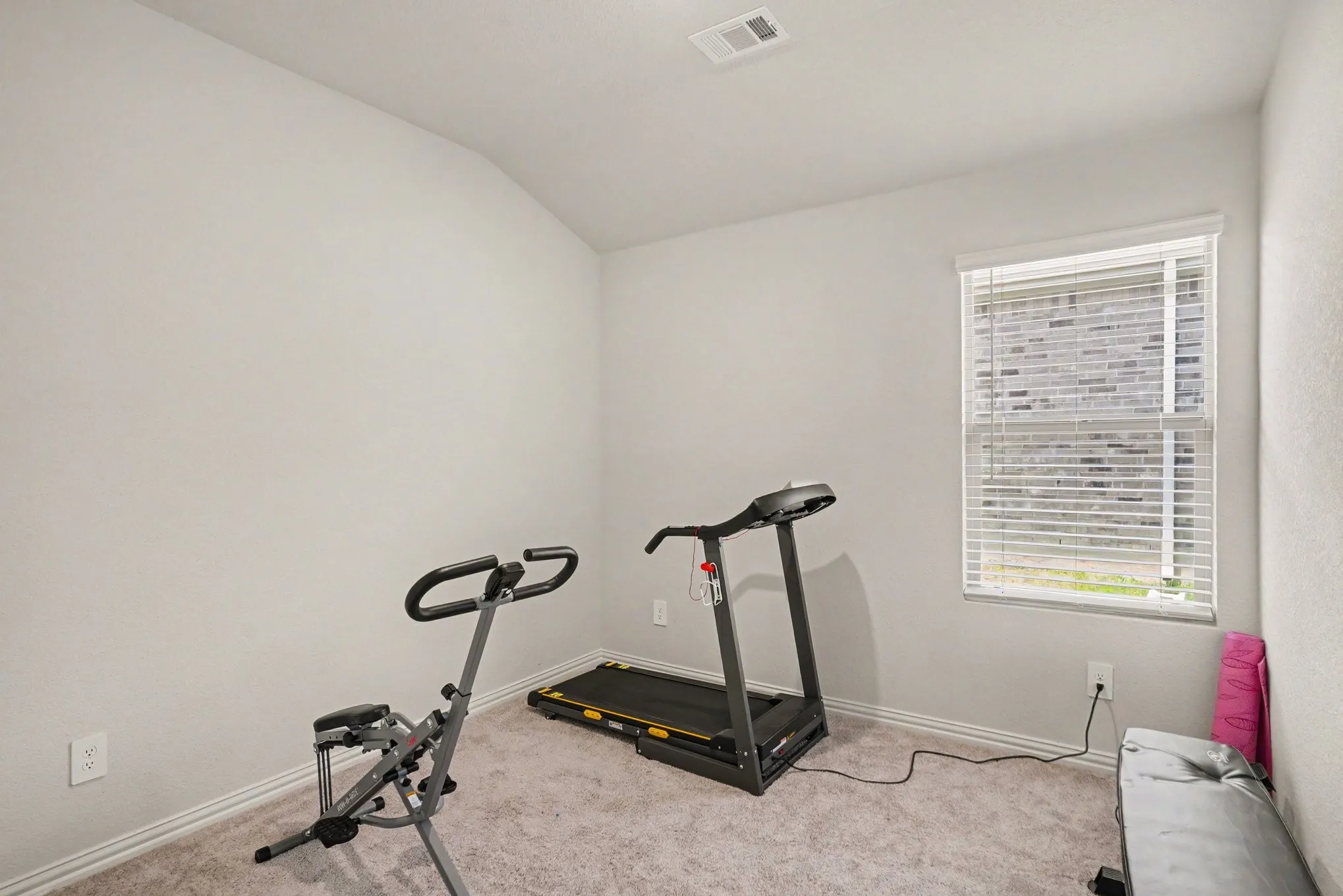 Single Family Residence For Sale in Tarrant County , 10937 Texanum Trail, Fort Worth, Texas 76108, 4 Bedroom, 2 Bathroom, 2 Garage spaces, 1,757 Sqft, built in 2023, mls#21304432, Real Estate Agent in Fort Worth, Homes For Sale in Tarrant county, Homes For Sale in Fort Worth, Realtor in Fort Worth Texas, Real Estate Brokerage Independent Realty Texas, Luminita Cordes Realtor