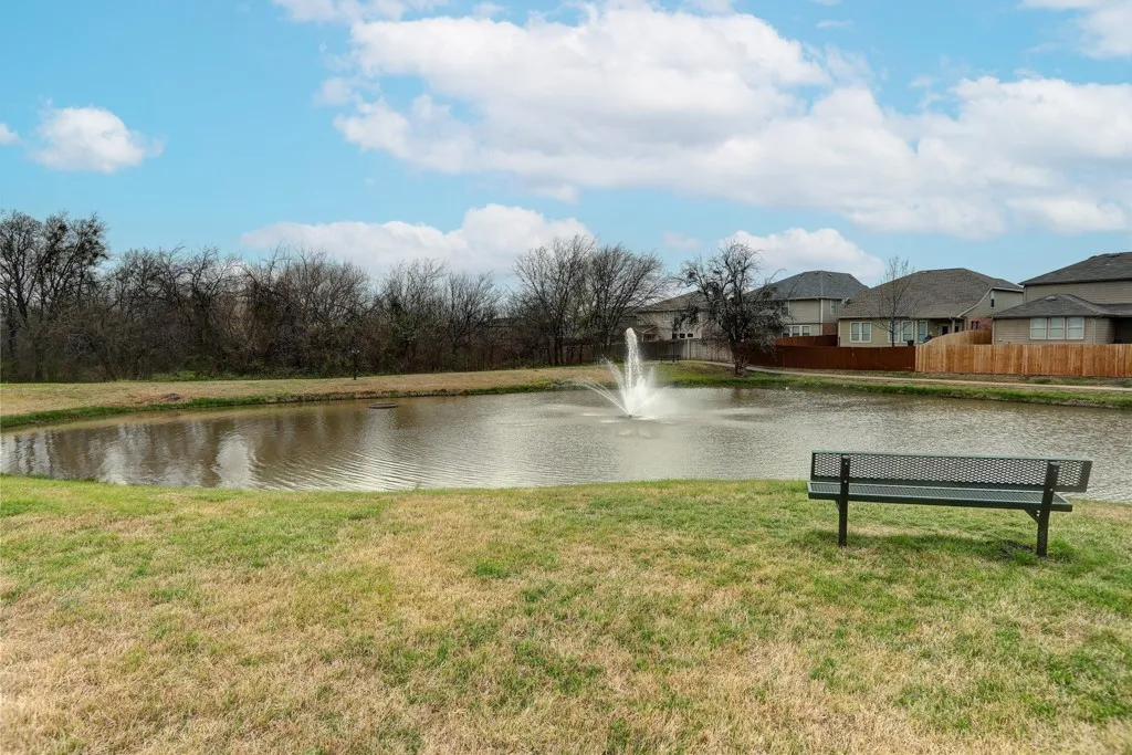 Single Family Residence For Rent in Collin County , 421 Stanley Falls Drive, Anna, Texas 75409, 3 Bedroom, 3 Bathroom, 2 Garage spaces, 1,672 Sqft, built in 2004, mls#21310550, Real Estate Agent in Anna, Homes For Rent in Collin county, Homes For Rent in Anna, Realtor in Anna Texas, Real Estate Brokerage Independent Realty Texas, Luminita Cordes Realtor