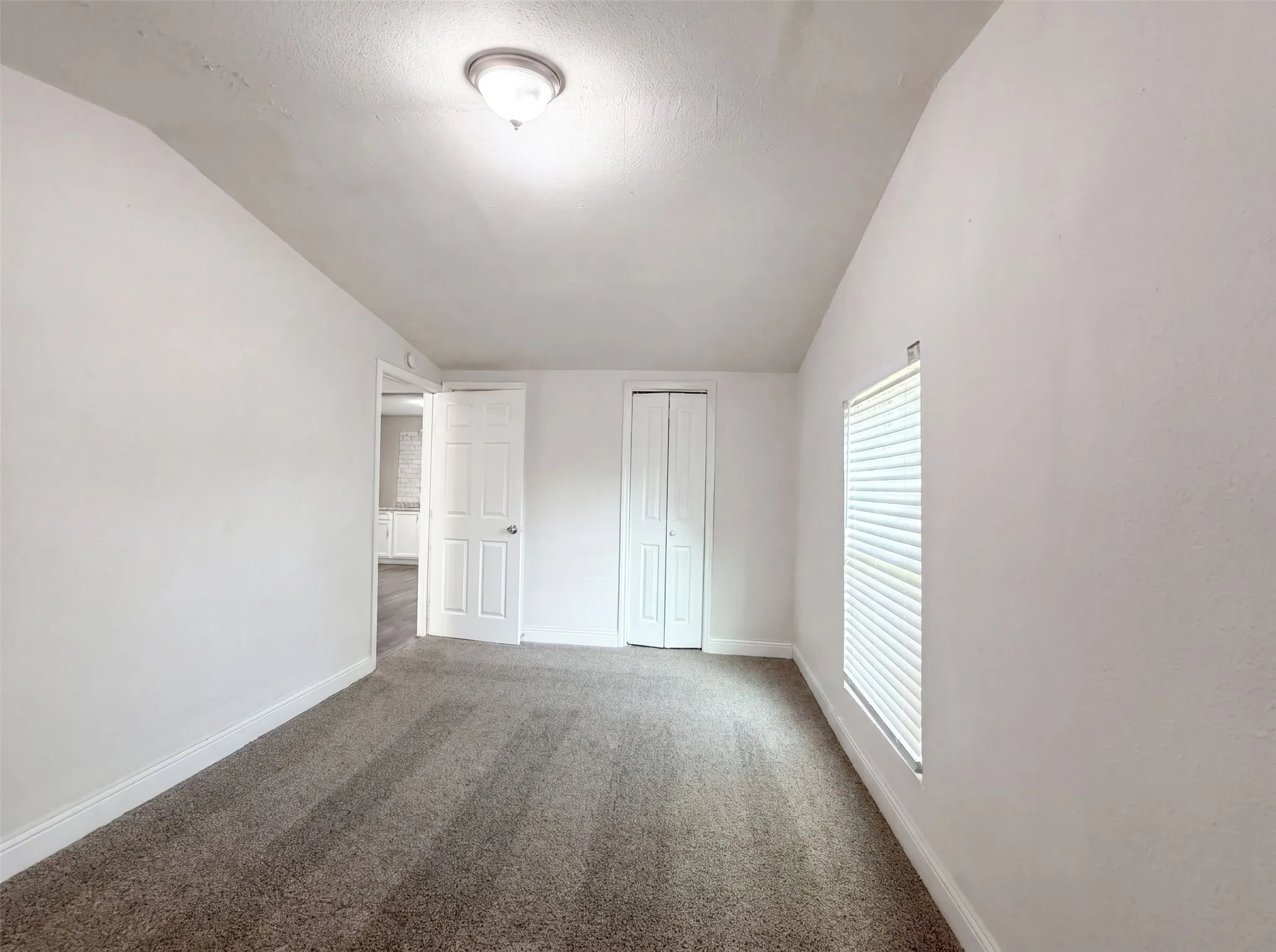 Single Family Residence For Sale in Tarrant County , 2008 Danner Street, Fort Worth, Texas 76105, 4 Bedroom, 2 Bathroom, Garage spaces, 1,355 Sqft, built in 1950, mls#21310557, Real Estate Agent in Fort Worth, Homes For Sale in Tarrant county, Homes For Sale in Fort Worth, Realtor in Fort Worth Texas, Real Estate Brokerage Independent Realty Texas, Luminita Cordes Realtor