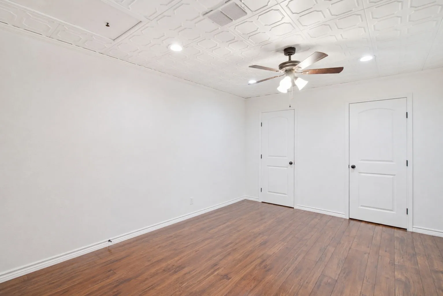 4TH Bedroom or Office Space