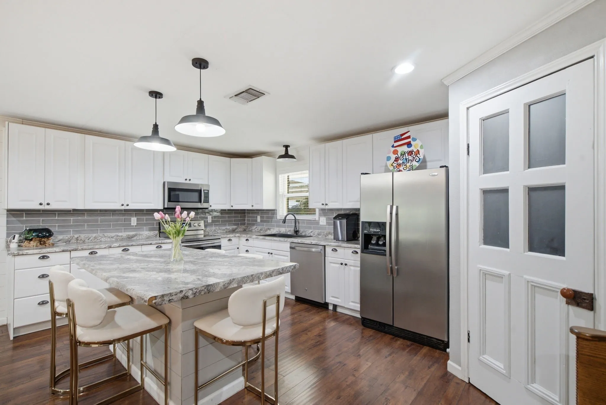 Single Family Residence For Sale in Comanche County , 616 S Bowie Street, De Leon, Texas 76444, 4 Bedroom, 3 Bathroom, Garage spaces, 2,032 Sqft, built in 1977, mls#21309671, Real Estate Agent in De Leon, Homes For Sale in Comanche county, Homes For Sale in De Leon, Realtor in De Leon Texas, Real Estate Brokerage Independent Realty Texas, Luminita Cordes Realtor