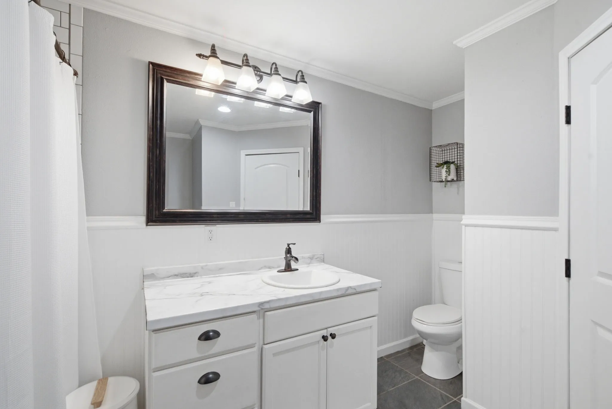 Single Family Residence For Sale in Comanche County , 616 S Bowie Street, De Leon, Texas 76444, 4 Bedroom, 3 Bathroom, Garage spaces, 2,032 Sqft, built in 1977, mls#21309671, Real Estate Agent in De Leon, Homes For Sale in Comanche county, Homes For Sale in De Leon, Realtor in De Leon Texas, Real Estate Brokerage Independent Realty Texas, Luminita Cordes Realtor