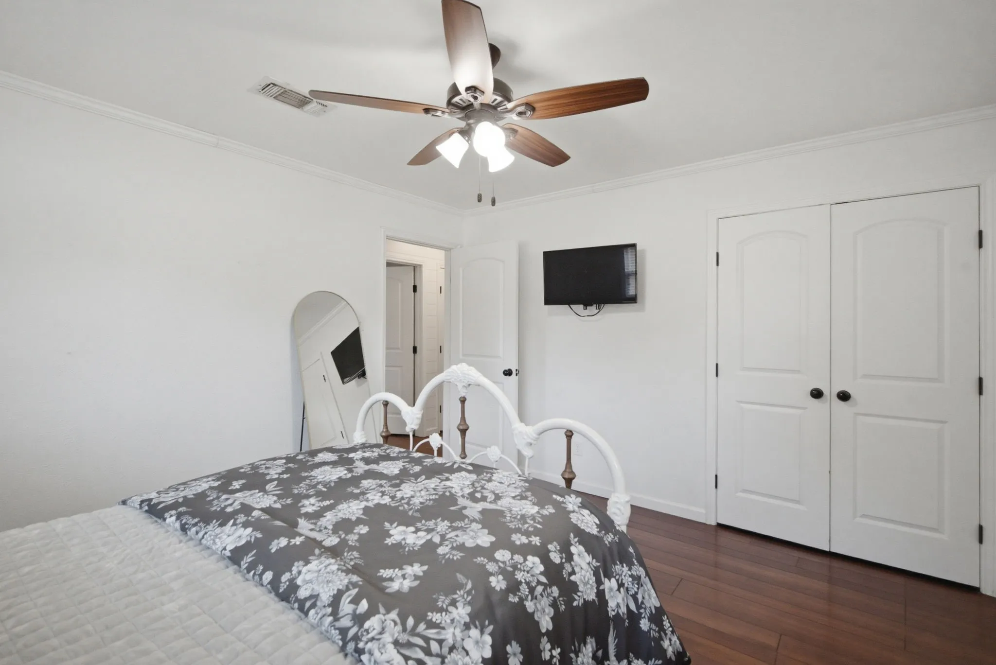 Single Family Residence For Sale in Comanche County , 616 S Bowie Street, De Leon, Texas 76444, 4 Bedroom, 3 Bathroom, Garage spaces, 2,032 Sqft, built in 1977, mls#21309671, Real Estate Agent in De Leon, Homes For Sale in Comanche county, Homes For Sale in De Leon, Realtor in De Leon Texas, Real Estate Brokerage Independent Realty Texas, Luminita Cordes Realtor