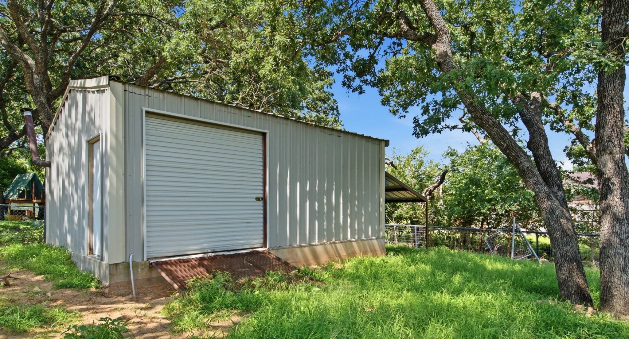 Single Family Residence For Sale in Comanche County , 616 S Bowie Street, De Leon, Texas 76444, 4 Bedroom, 3 Bathroom, Garage spaces, 2,032 Sqft, built in 1977, mls#21309671, Real Estate Agent in De Leon, Homes For Sale in Comanche county, Homes For Sale in De Leon, Realtor in De Leon Texas, Real Estate Brokerage Independent Realty Texas, Luminita Cordes Realtor