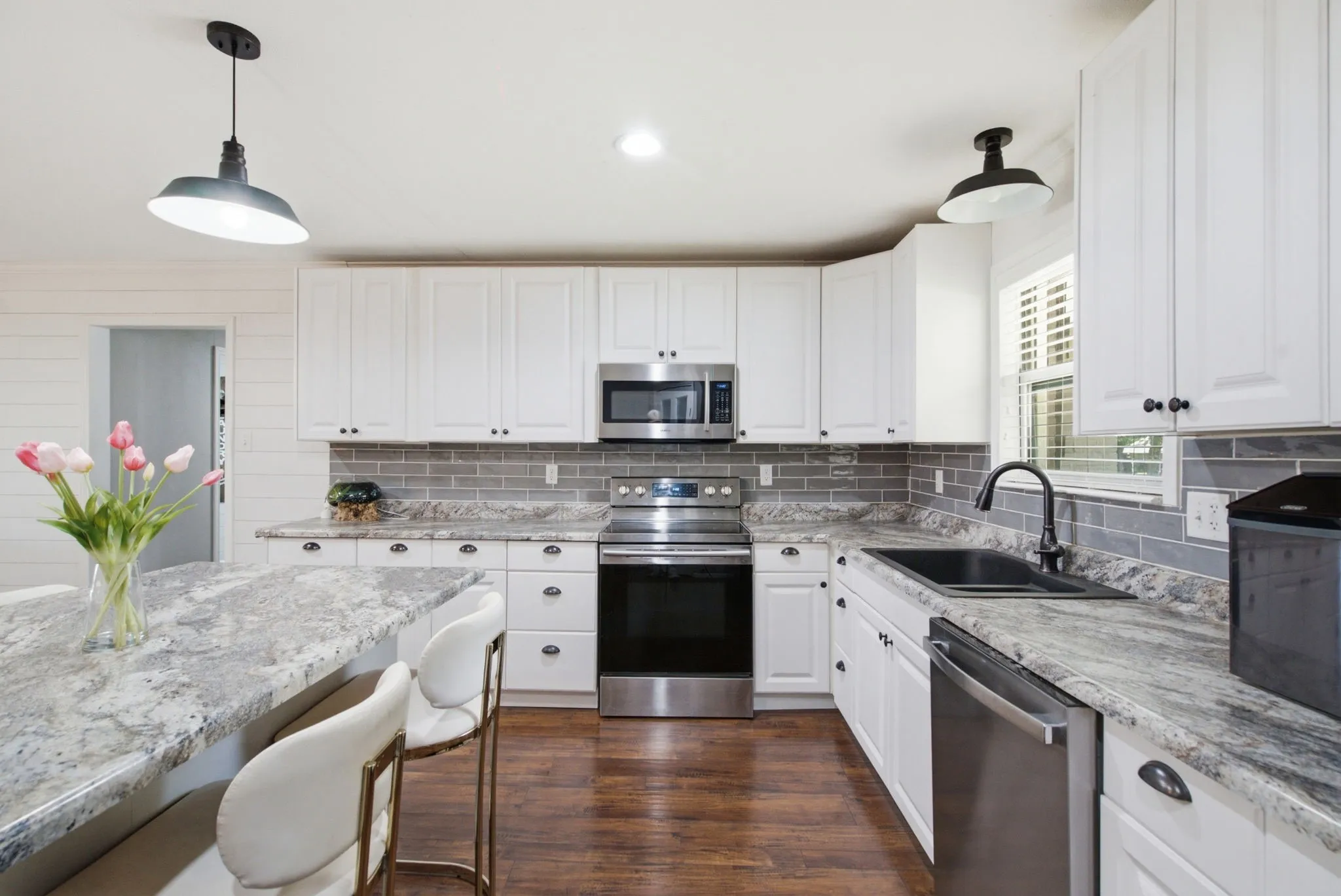 Single Family Residence For Sale in Comanche County , 616 S Bowie Street, De Leon, Texas 76444, 4 Bedroom, 3 Bathroom, Garage spaces, 2,032 Sqft, built in 1977, mls#21309671, Real Estate Agent in De Leon, Homes For Sale in Comanche county, Homes For Sale in De Leon, Realtor in De Leon Texas, Real Estate Brokerage Independent Realty Texas, Luminita Cordes Realtor